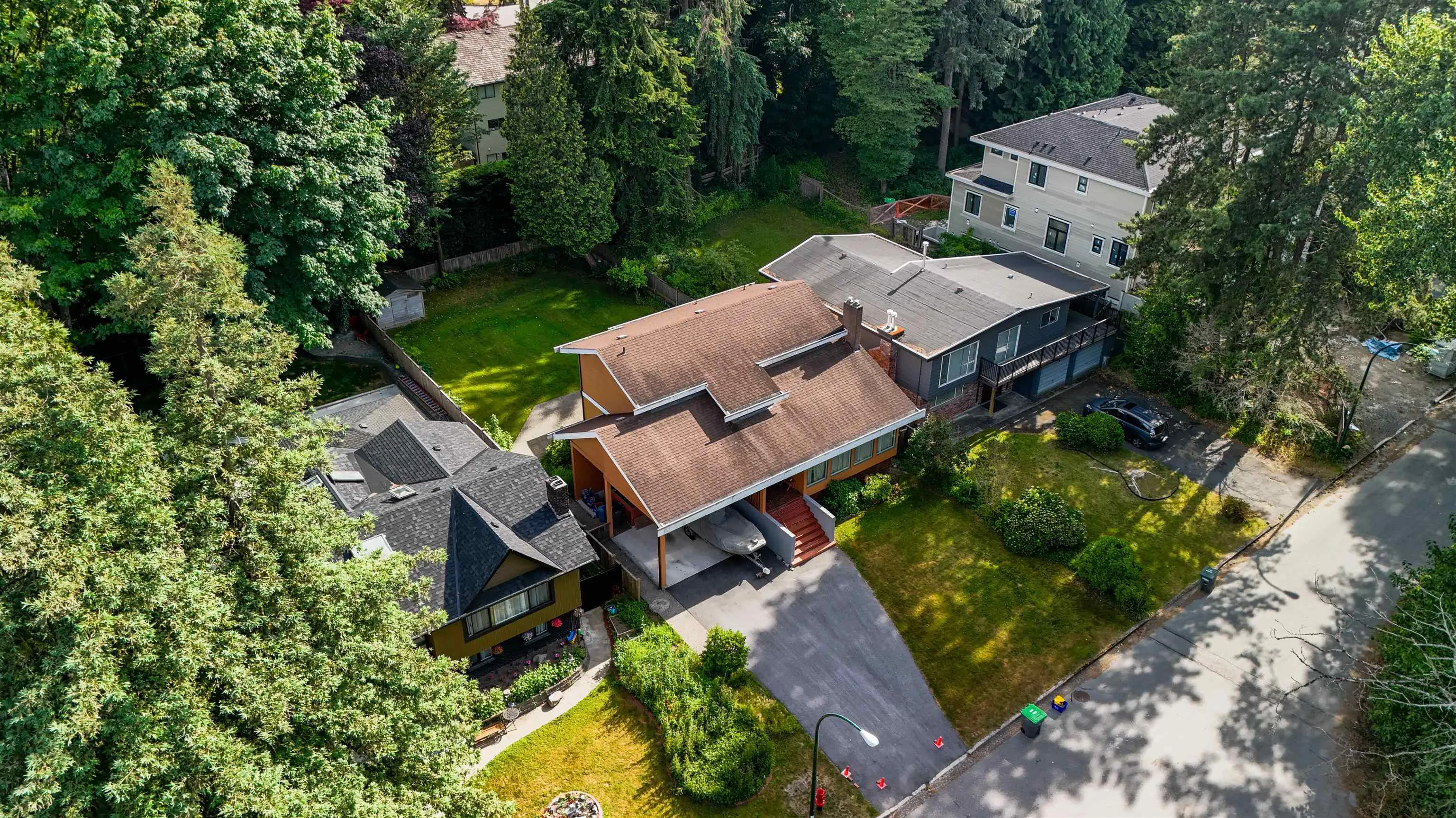 4158 W King Edward Avenue