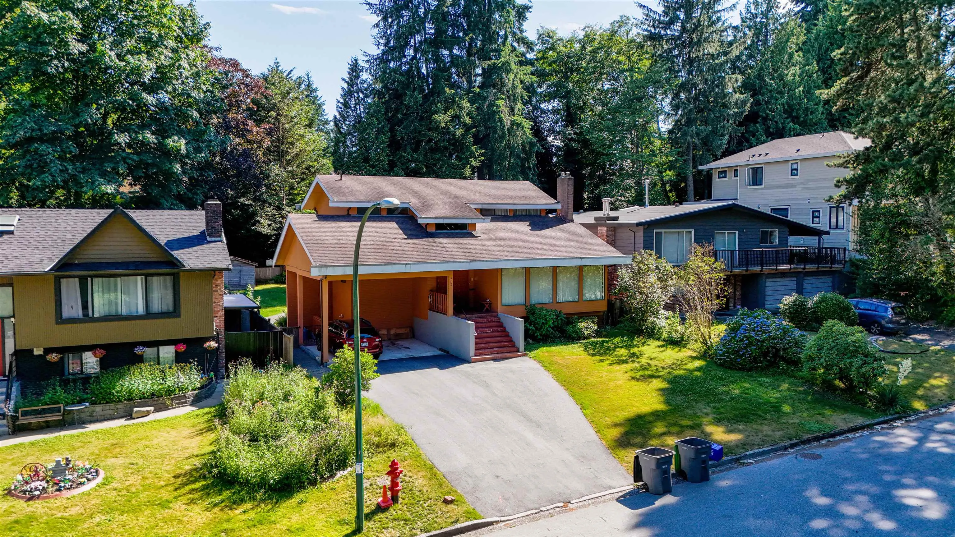 4158 W King Edward Avenue