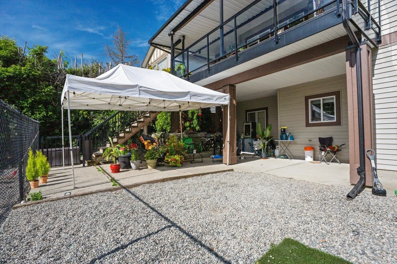 3552 Bassano Terrace