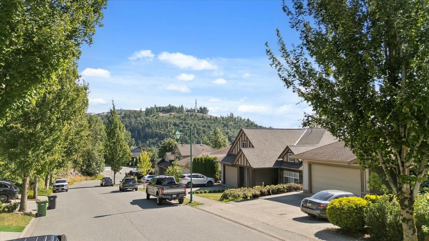3552 Bassano Terrace