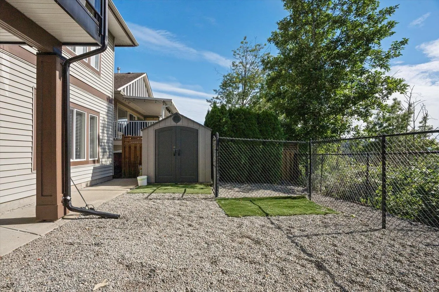 3552 Bassano Terrace