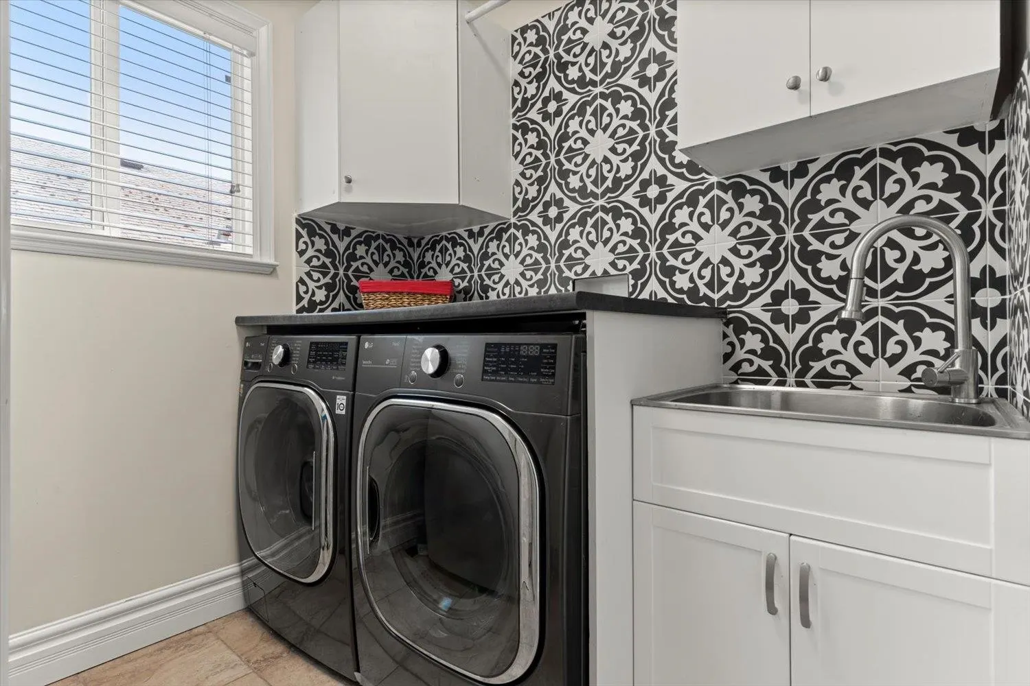 3552 Bassano Terrace