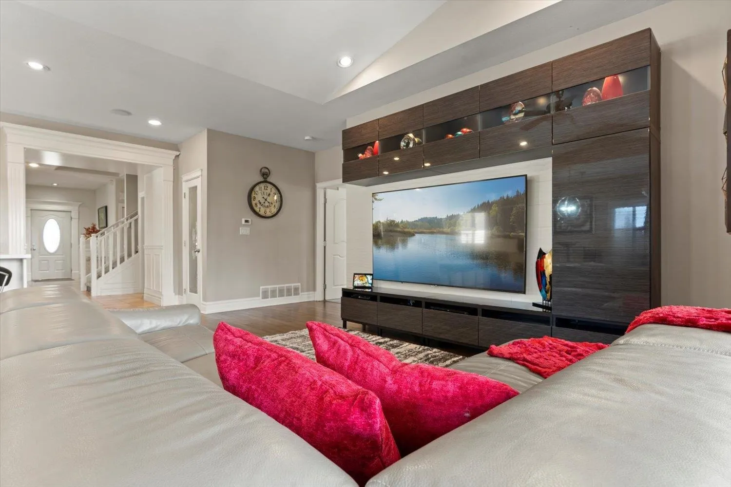 3552 Bassano Terrace