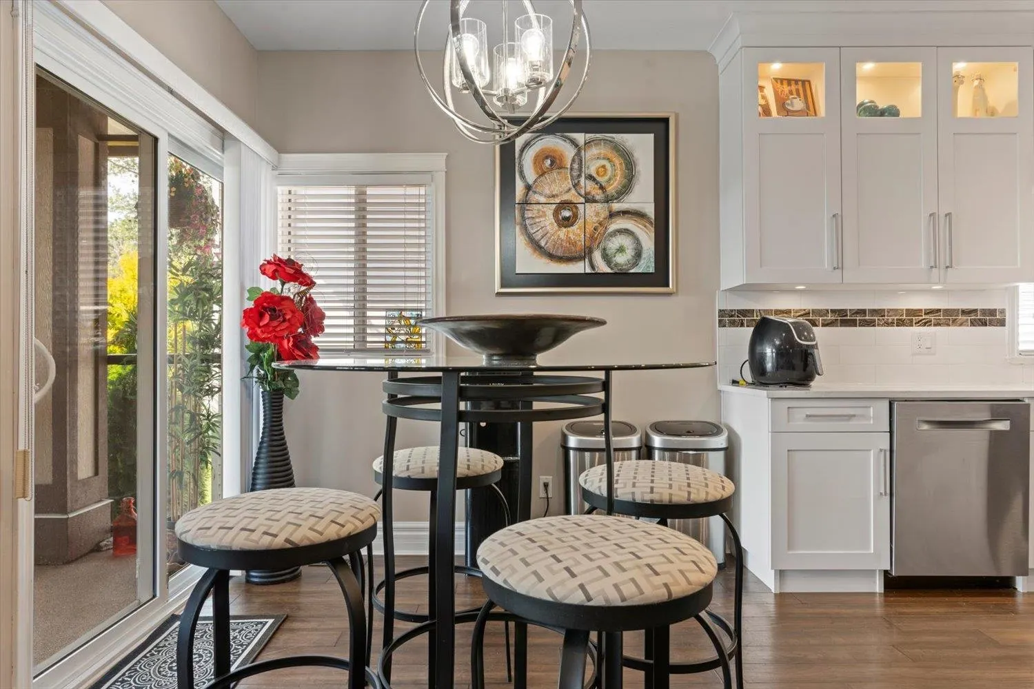 3552 Bassano Terrace
