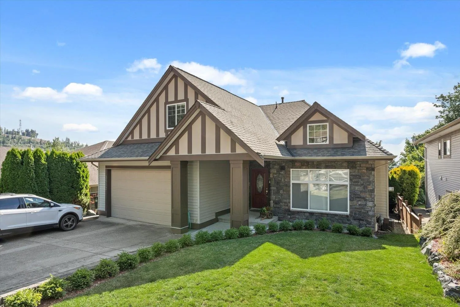 3552 Bassano Terrace