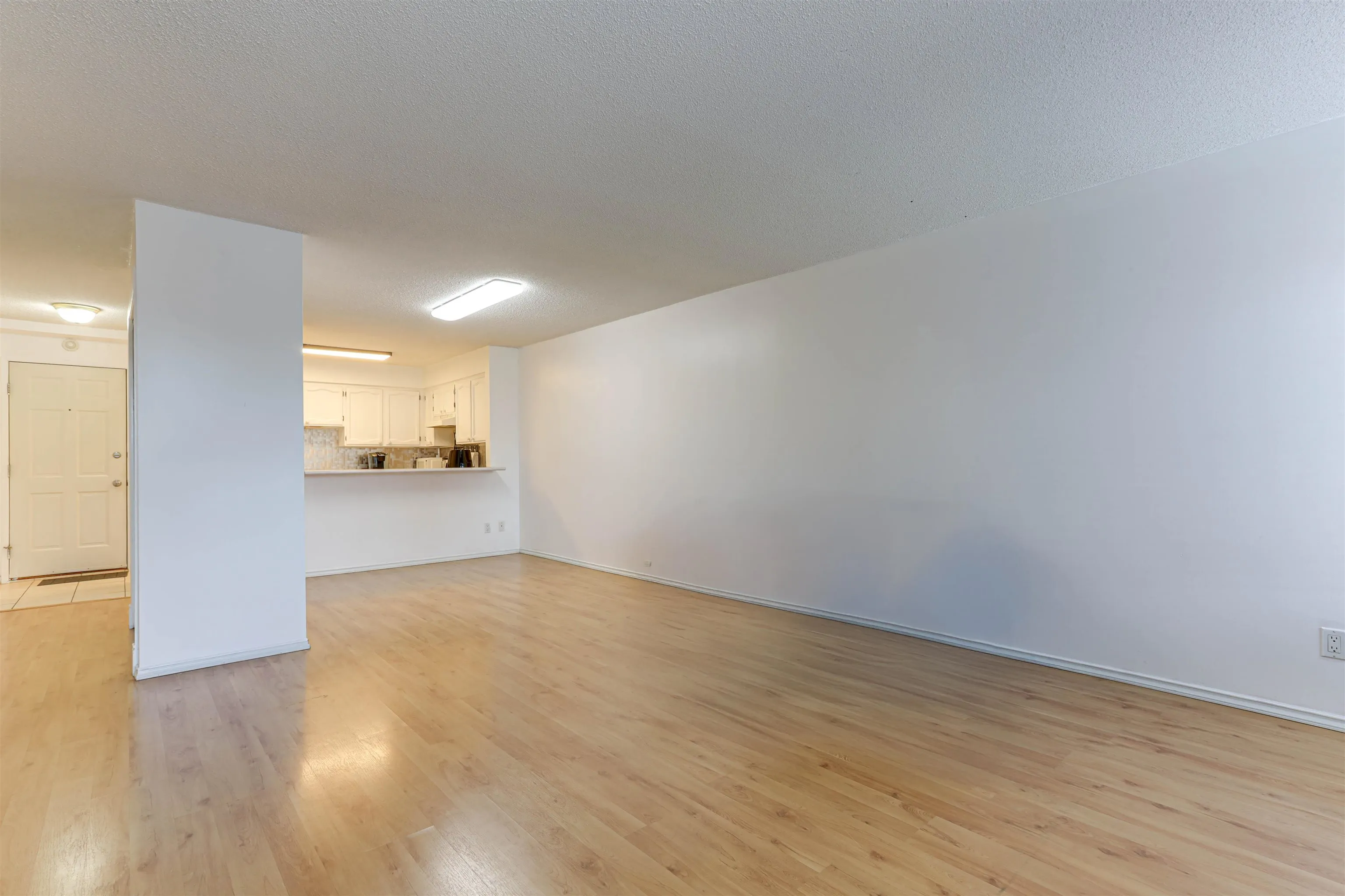 205 7831 No. 1 Road