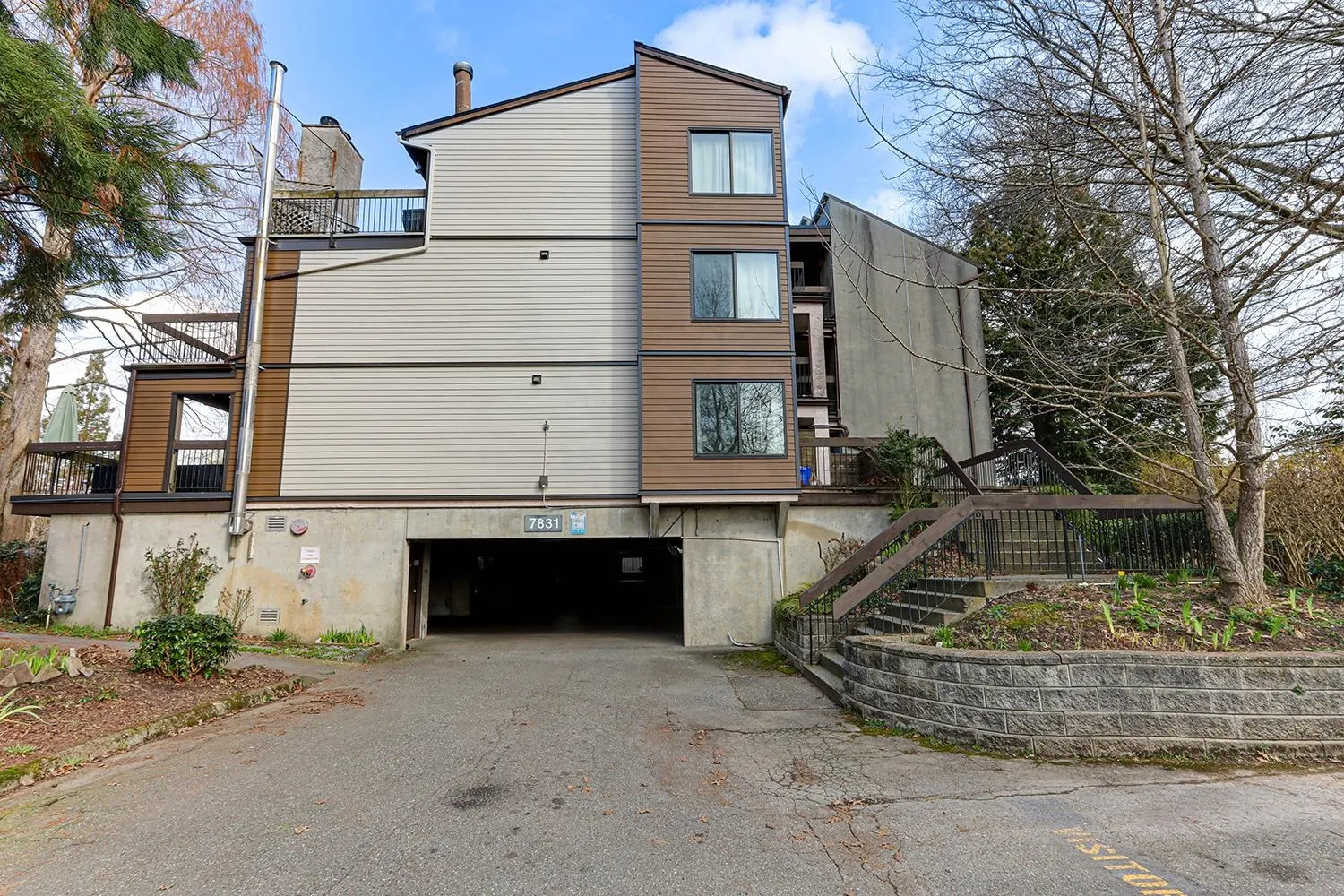205 7831 No. 1 Road