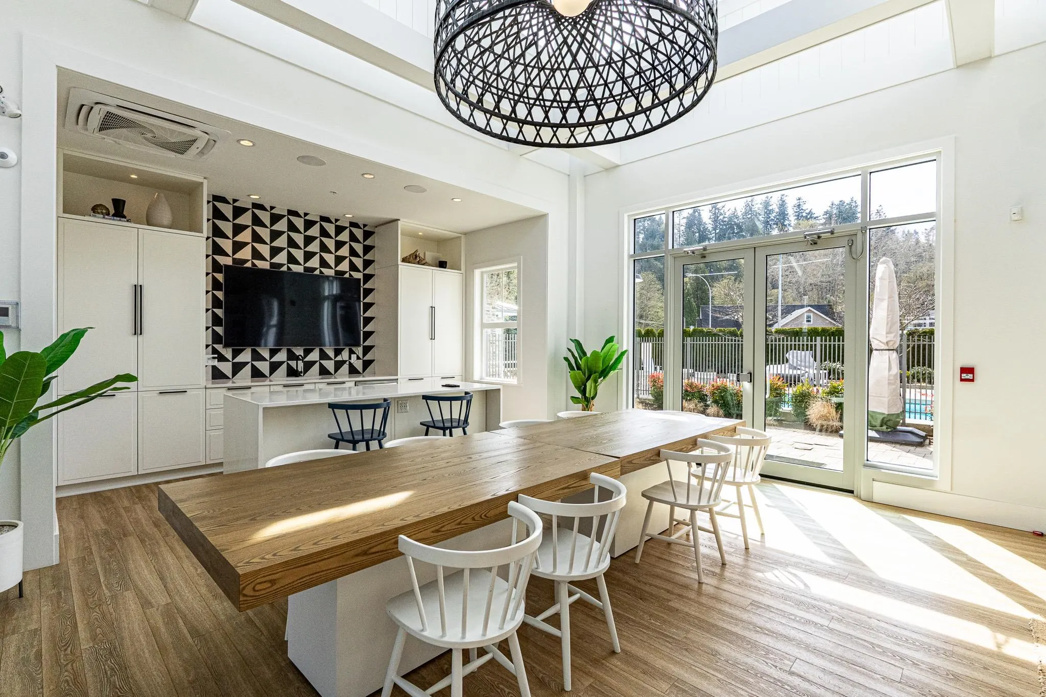 56 4638 Orca Way