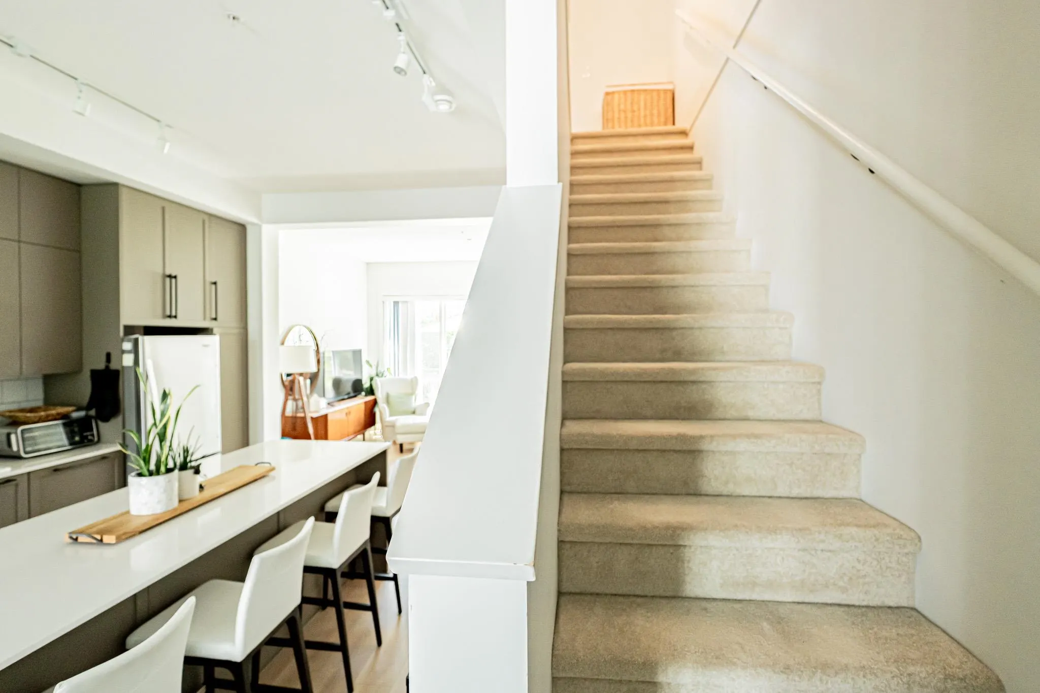 56 4638 Orca Way
