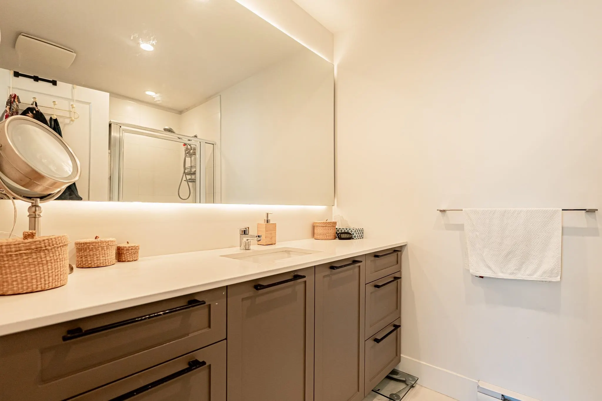 56 4638 Orca Way