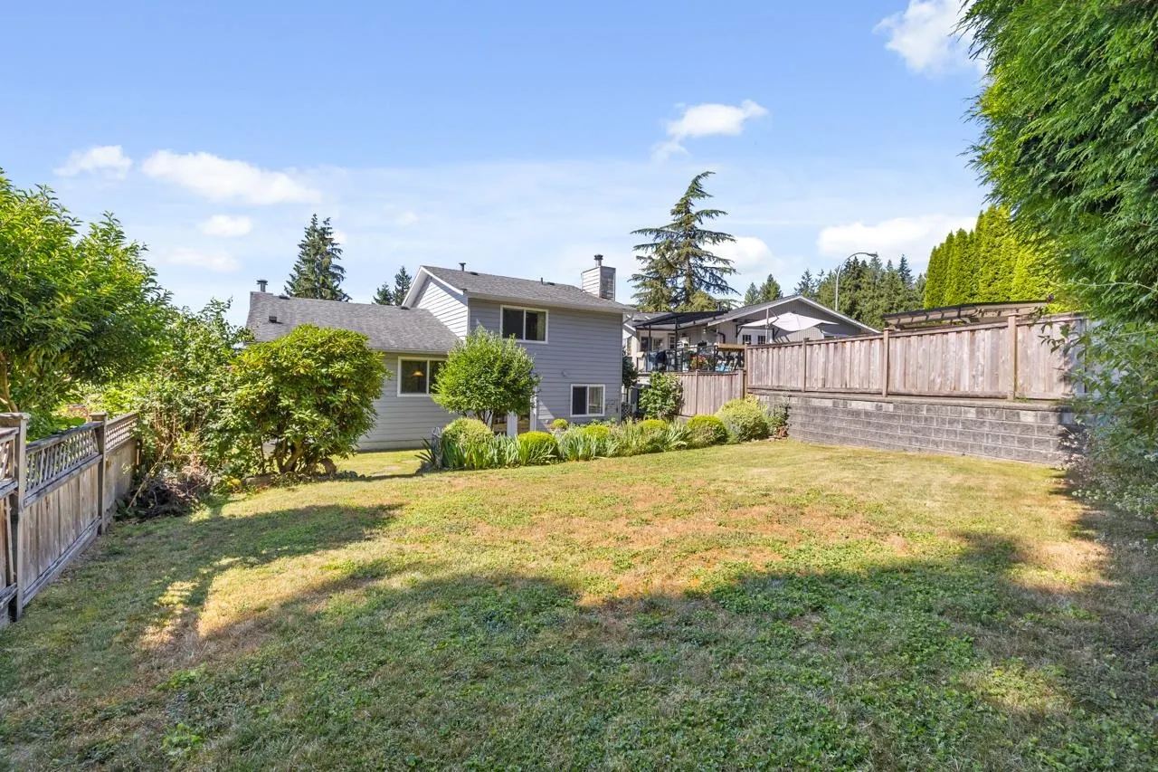 1605 Hemlock Place