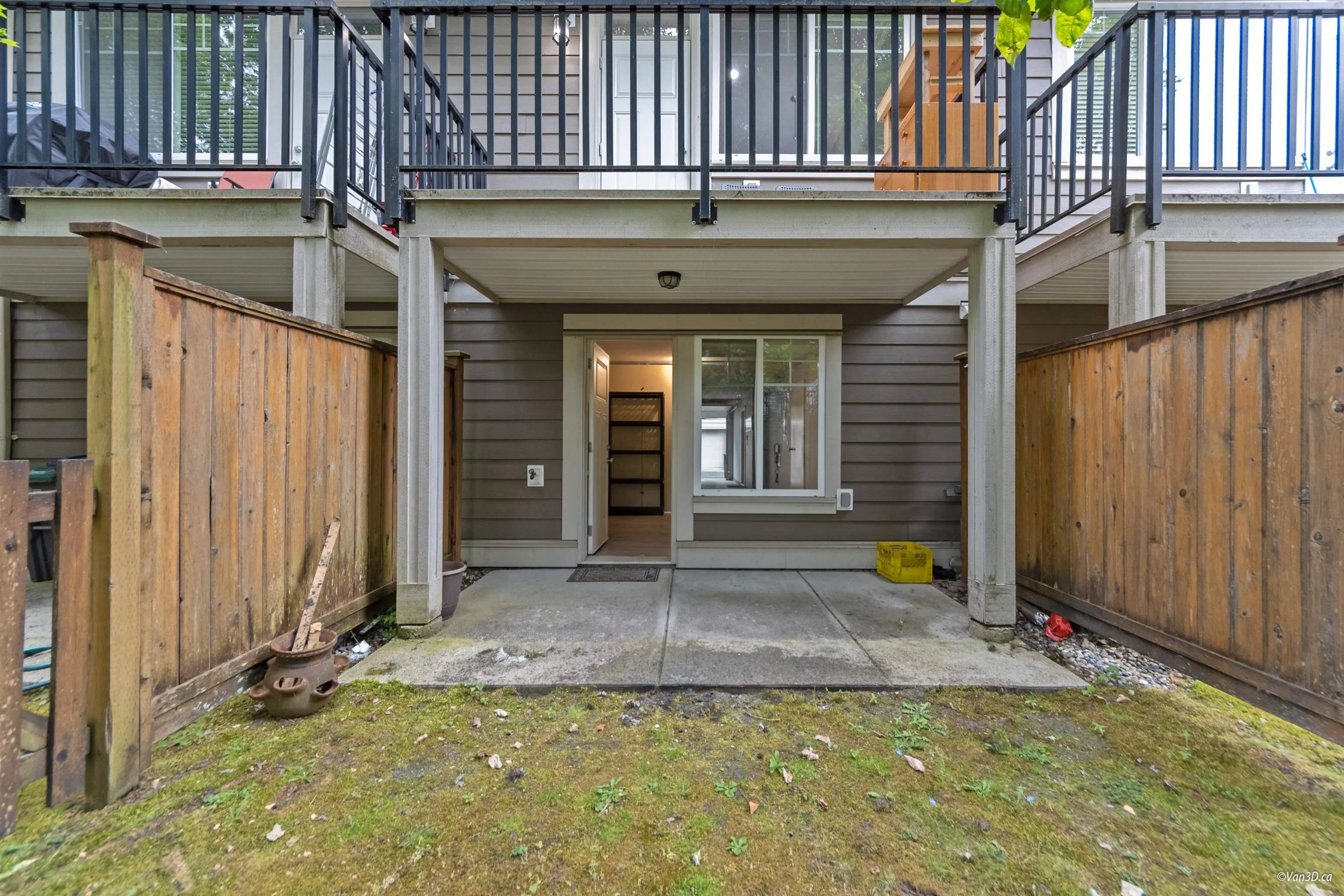 40 15399 Guildford Drive