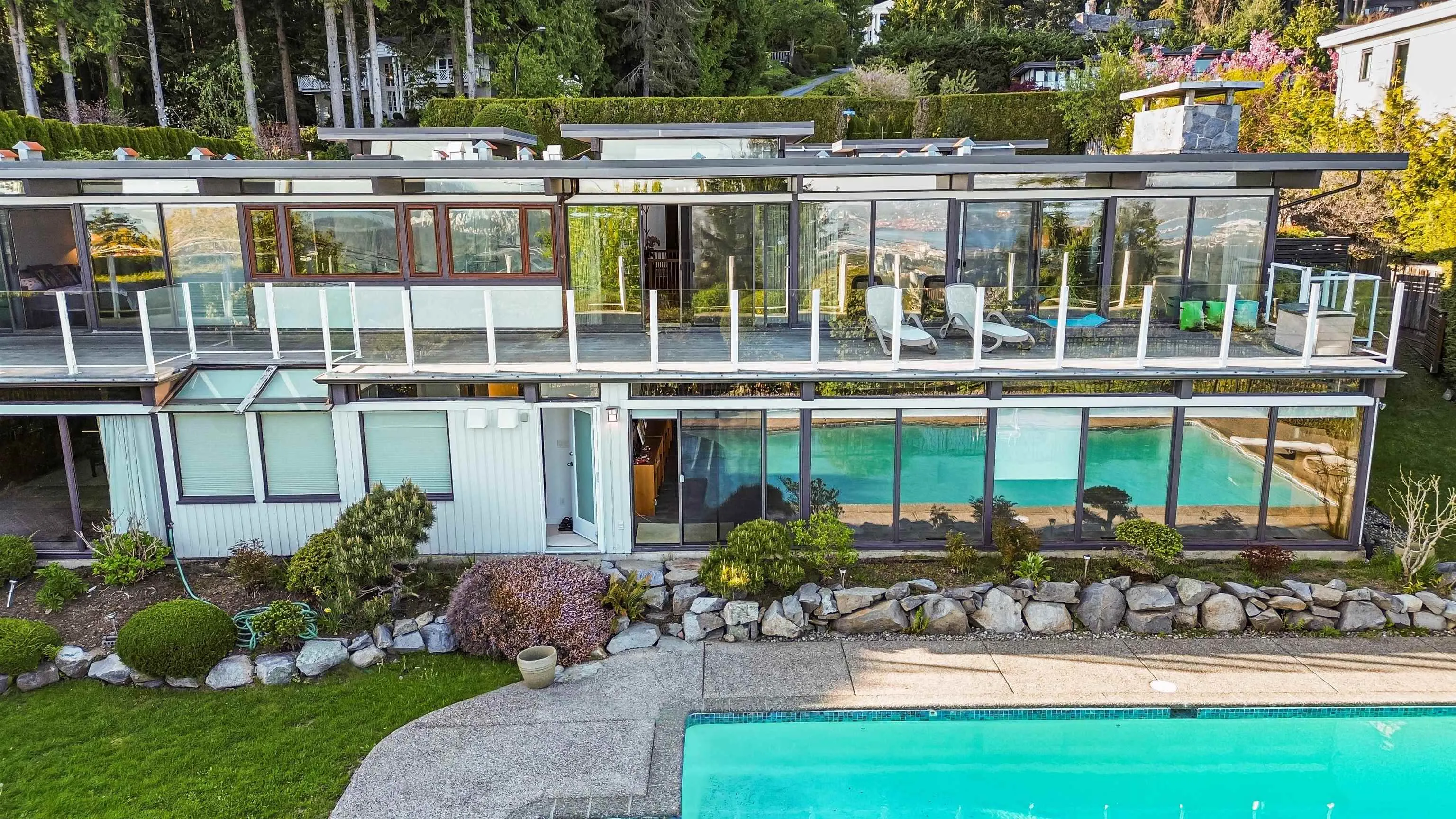 1132 Crestline Road
