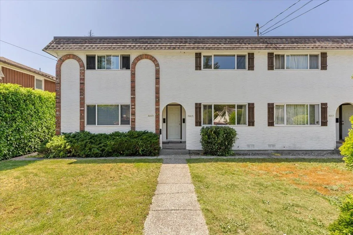 3263 Vincent Street