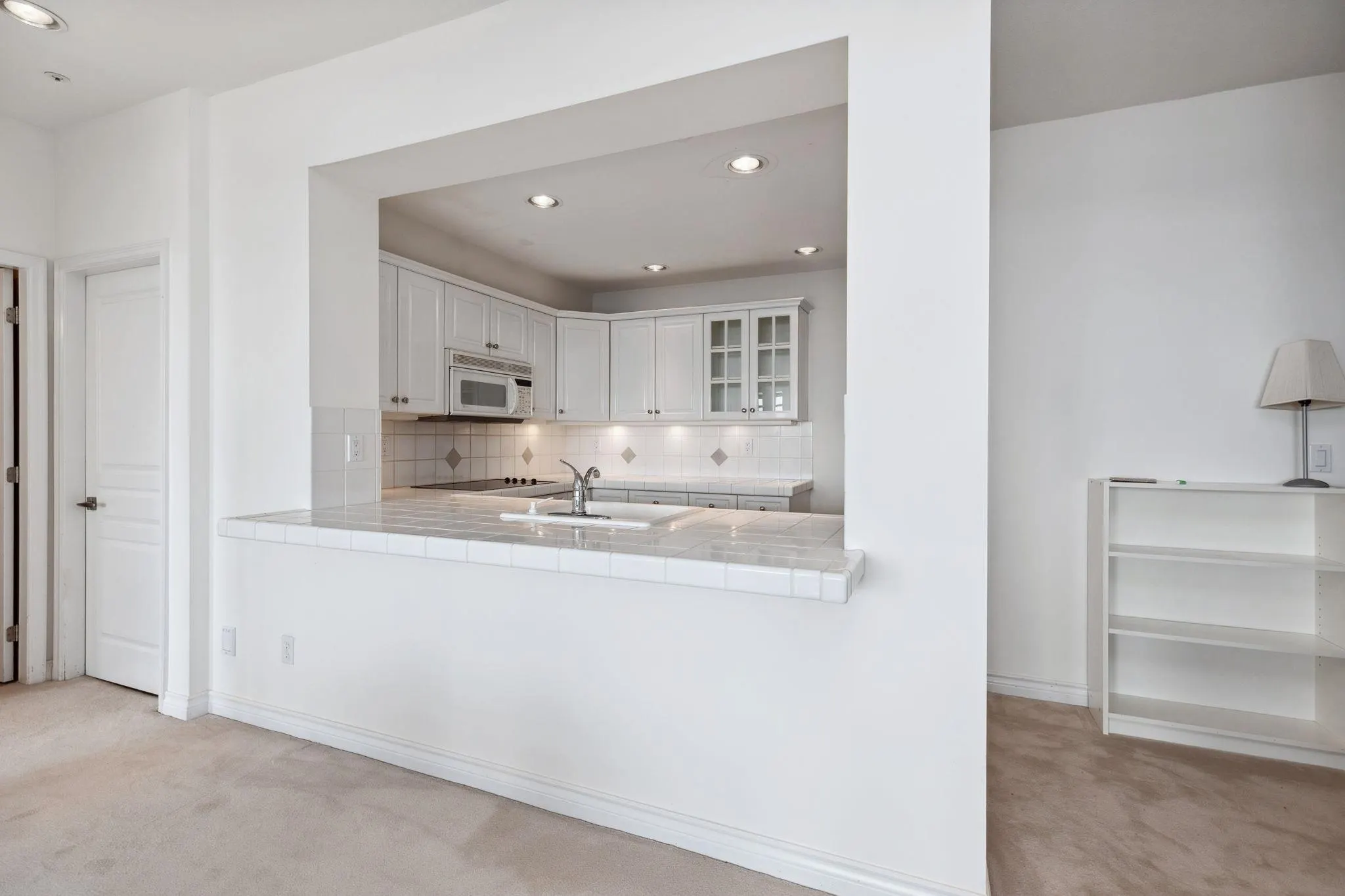 2416 Carr Lane