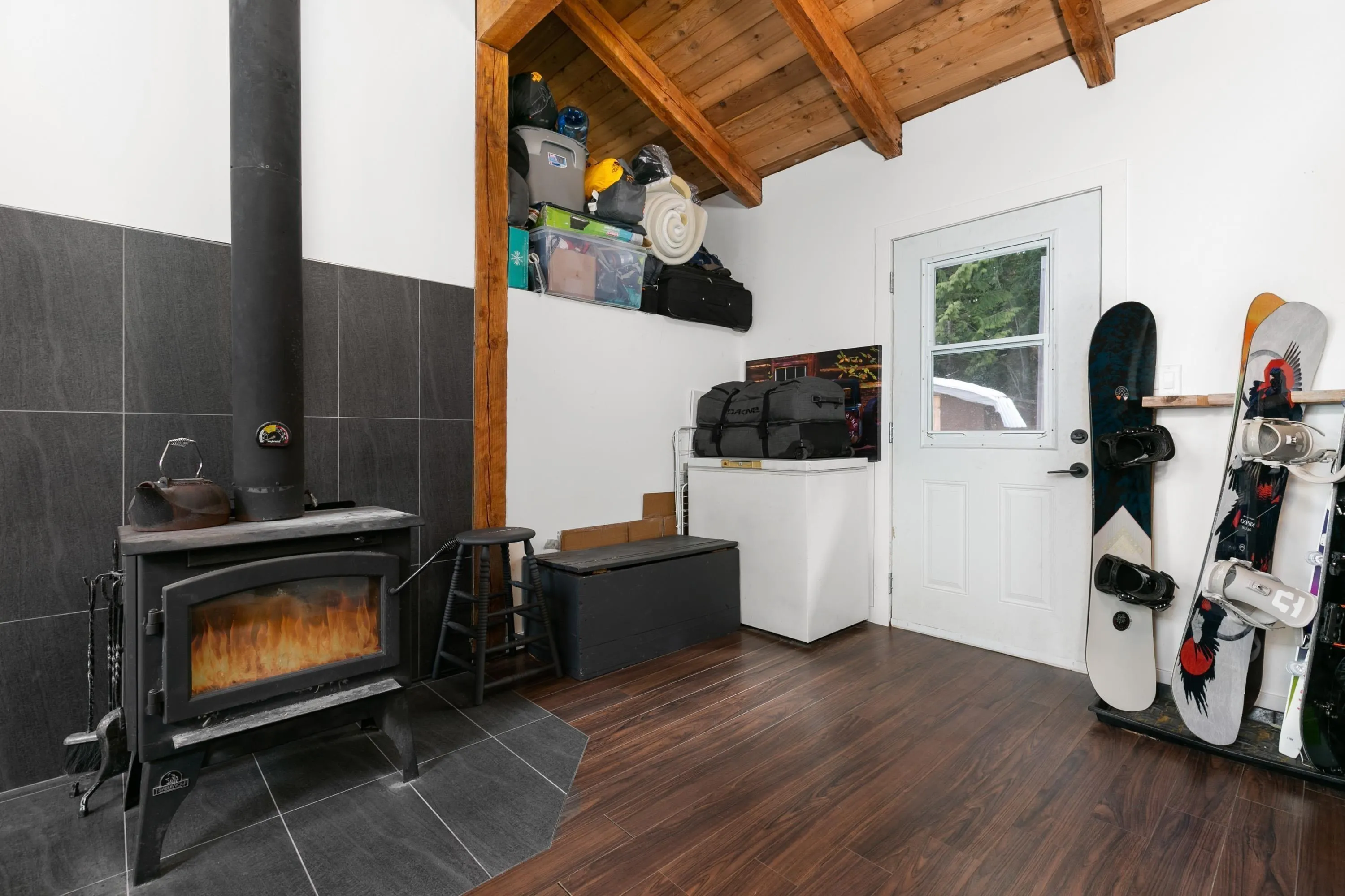 8160 Alpine Way