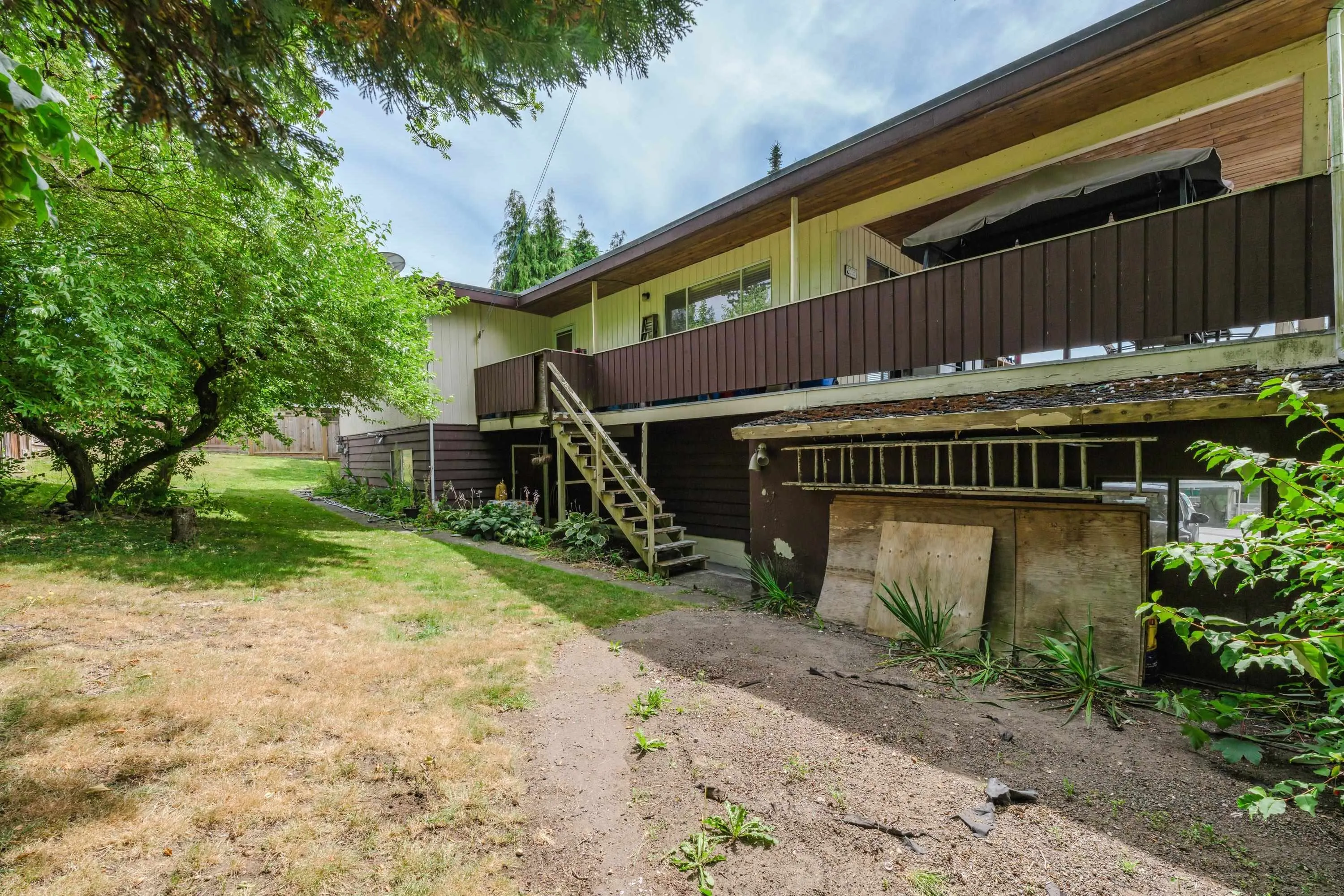 8916 Russell Drive