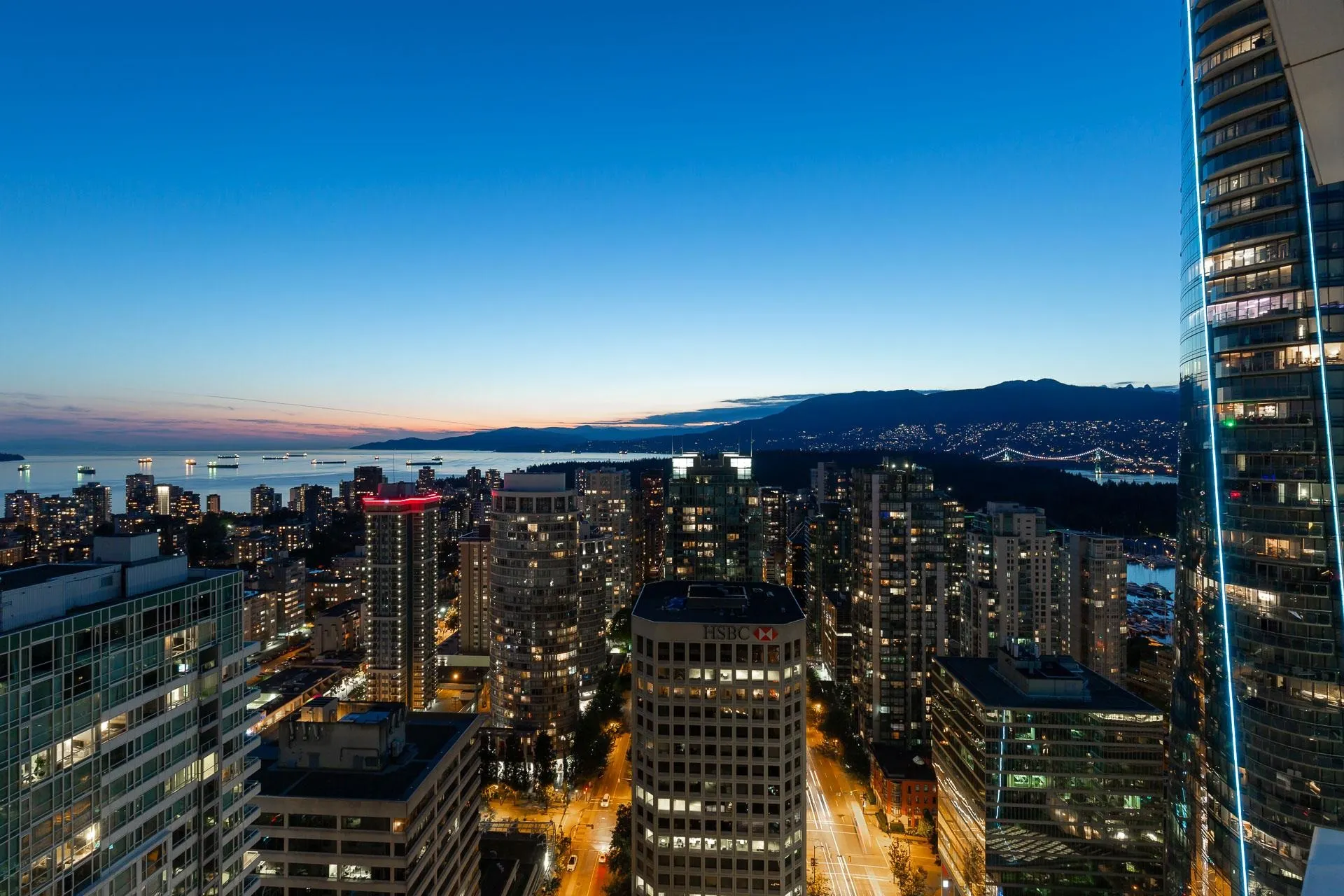 3801 1111 Alberni Street