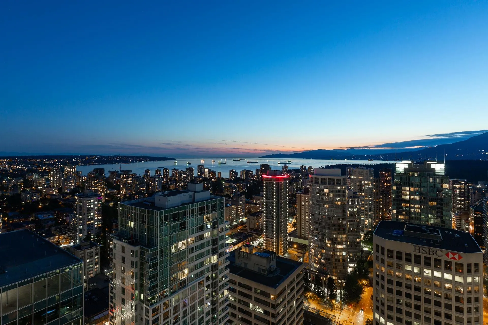 3801 1111 Alberni Street