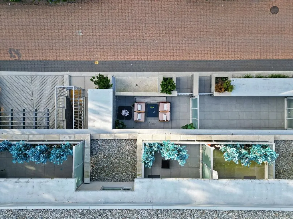 202 1331 Marine Drive