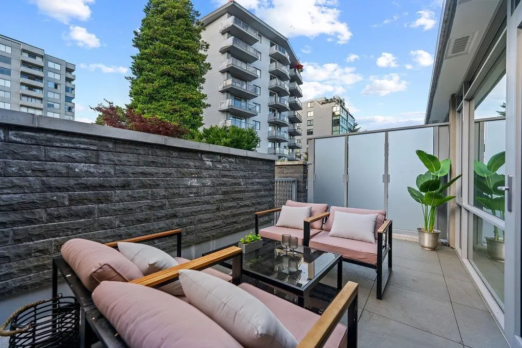 202 1331 Marine Drive