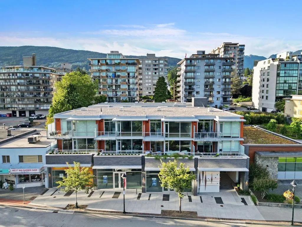 202 1331 Marine Drive