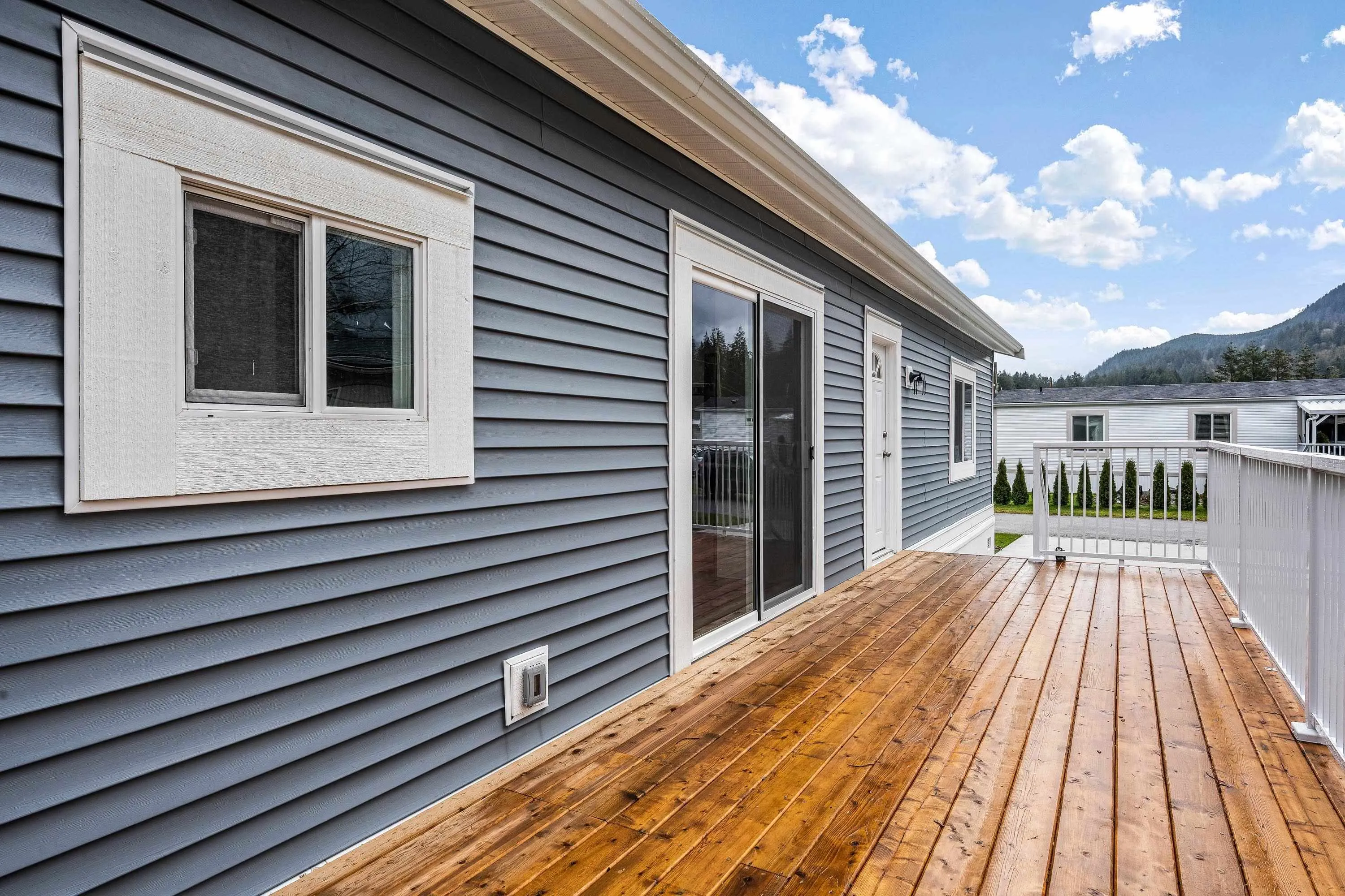 56 65367 Kawkawa Lake Road