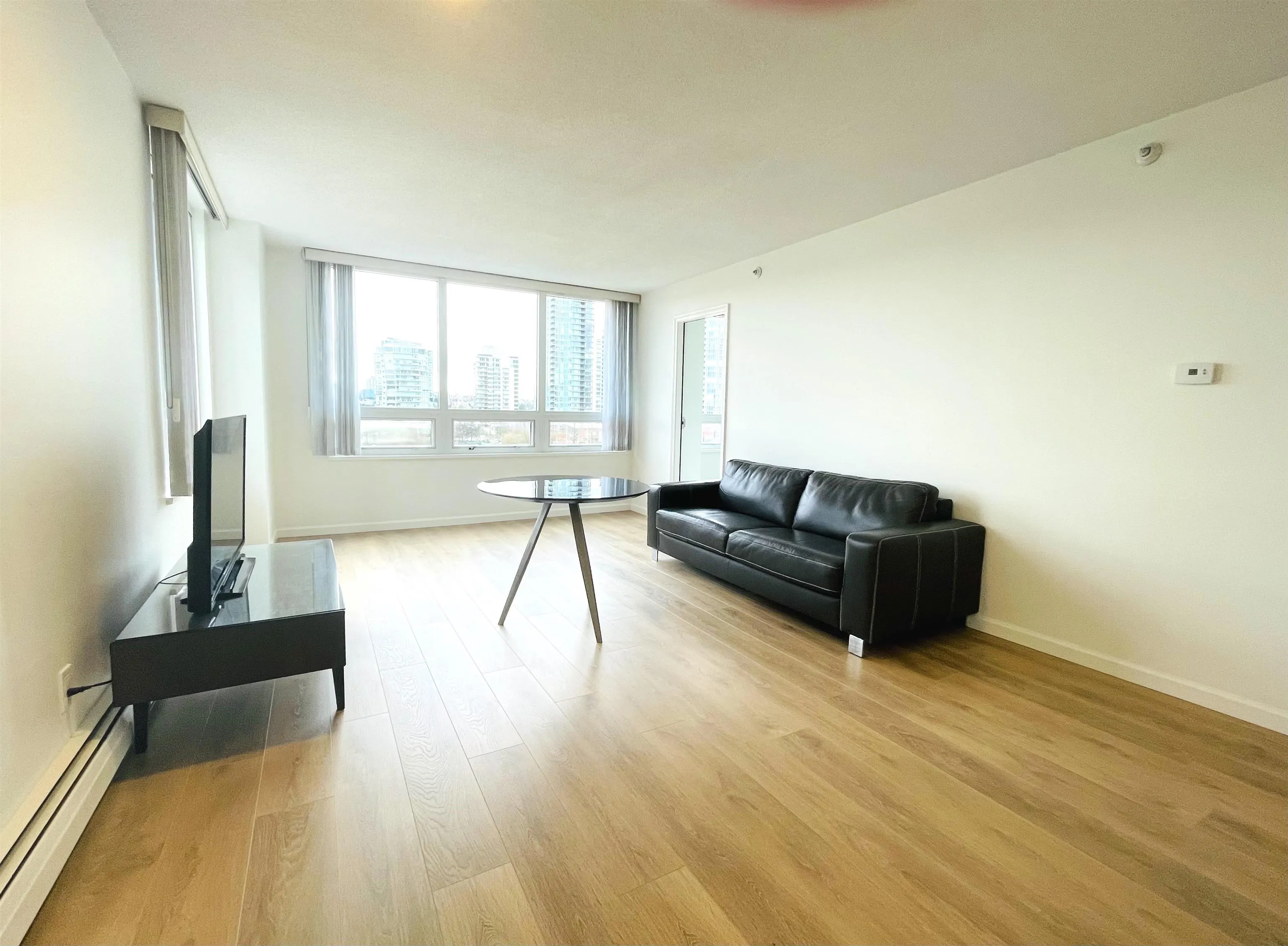 7* 199 Drake Street