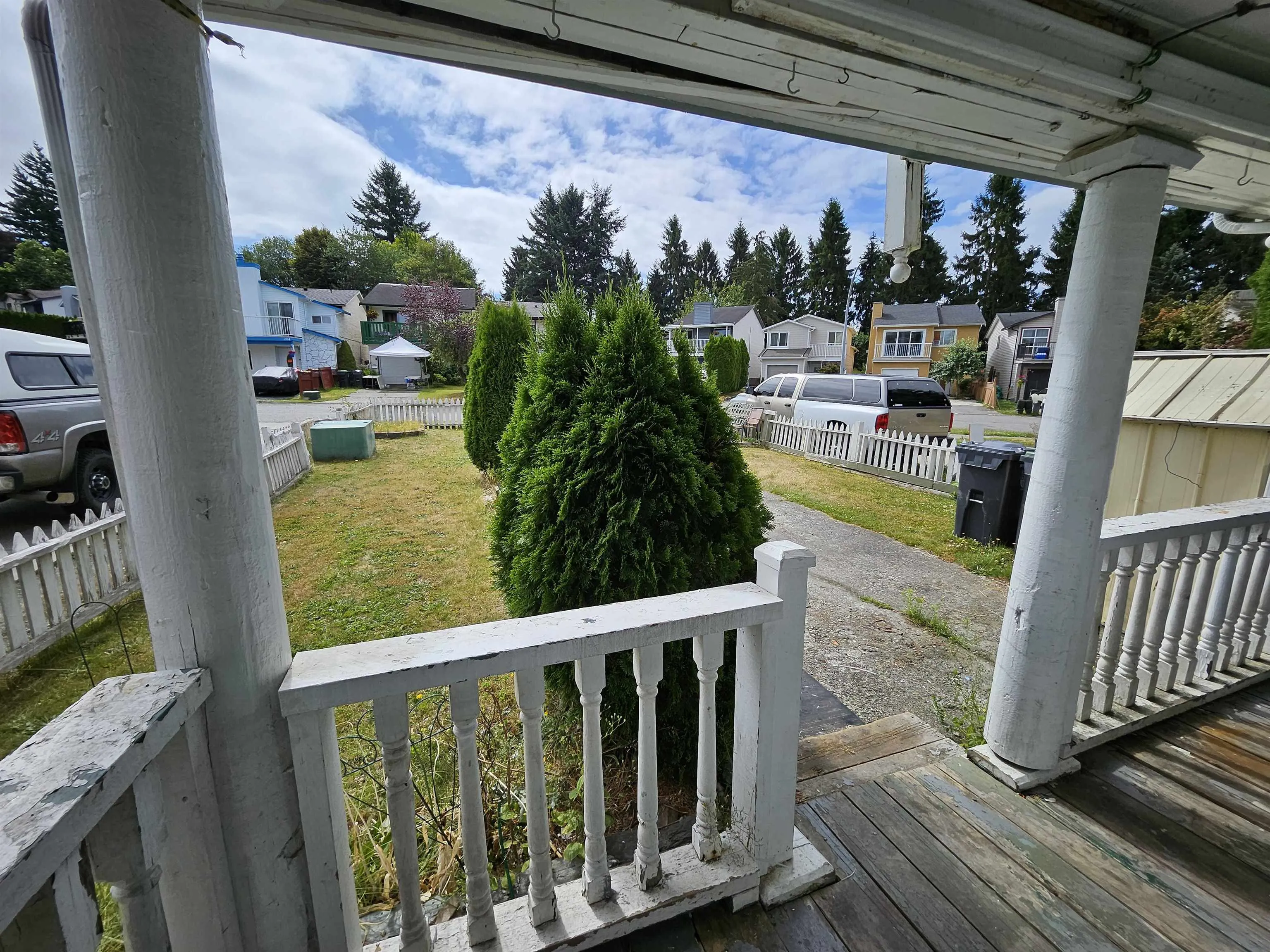 205 Davis Crescent