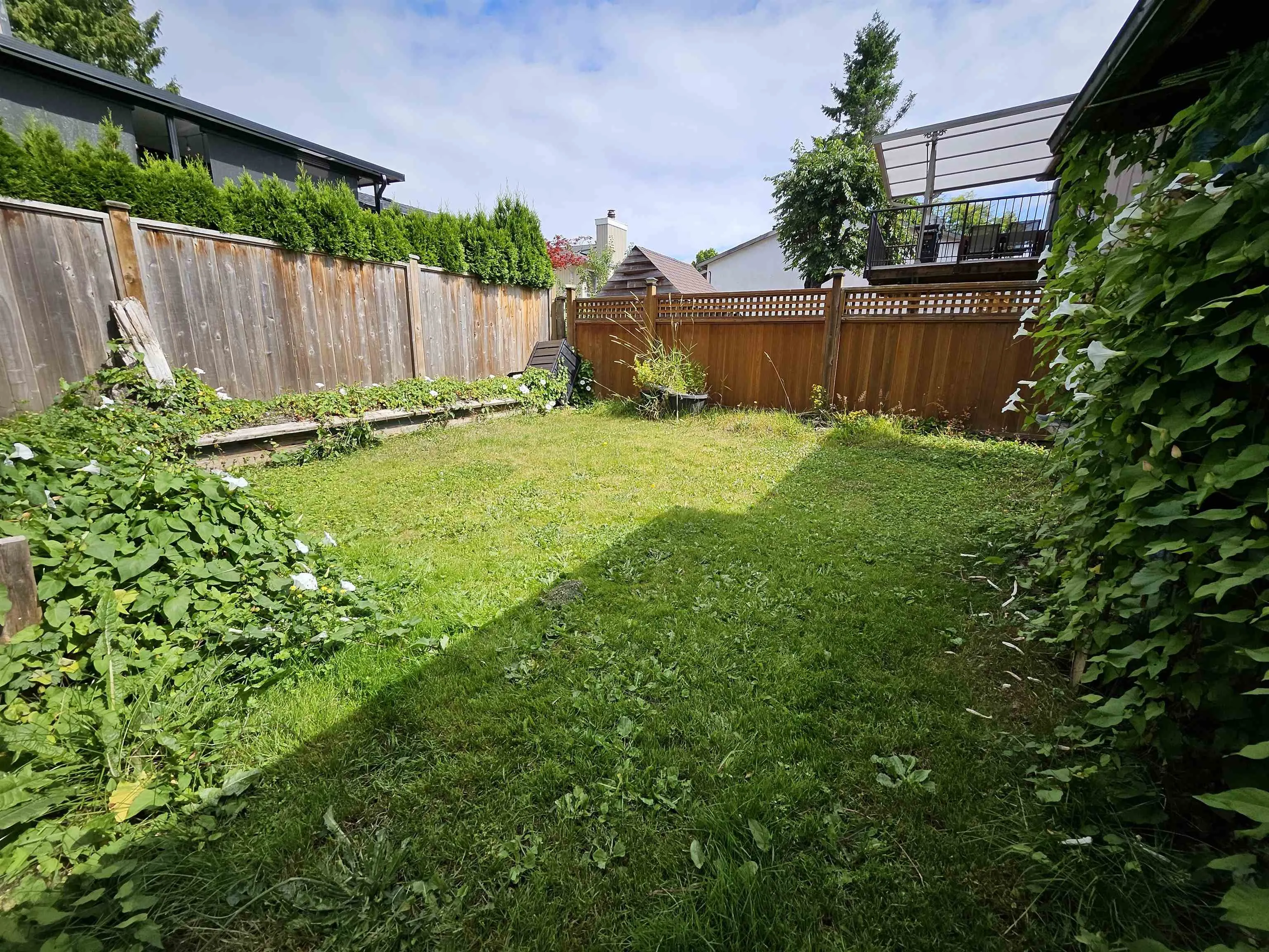205 Davis Crescent