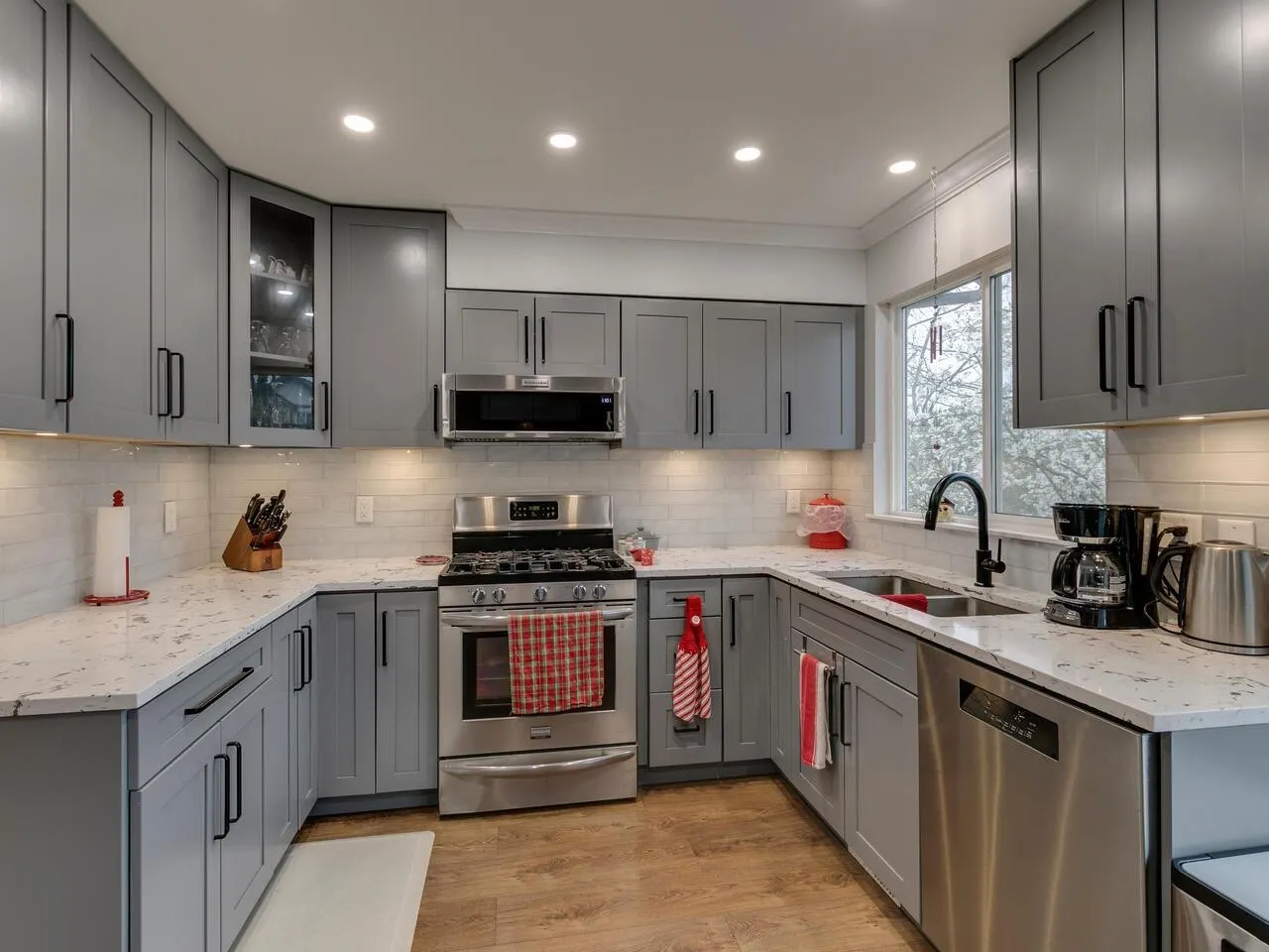 15 22788 Norton Court