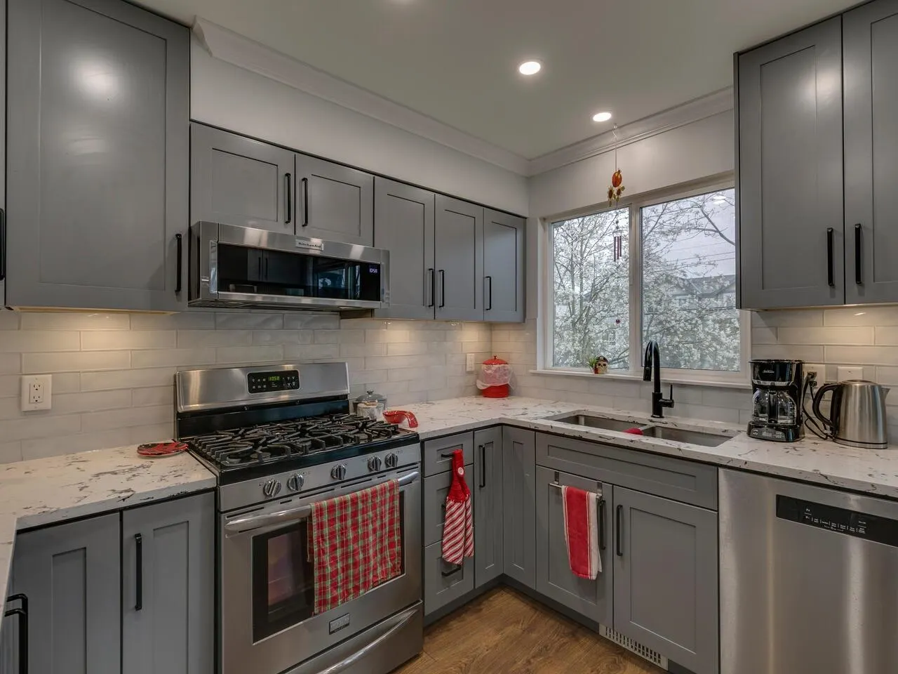 15 22788 Norton Court