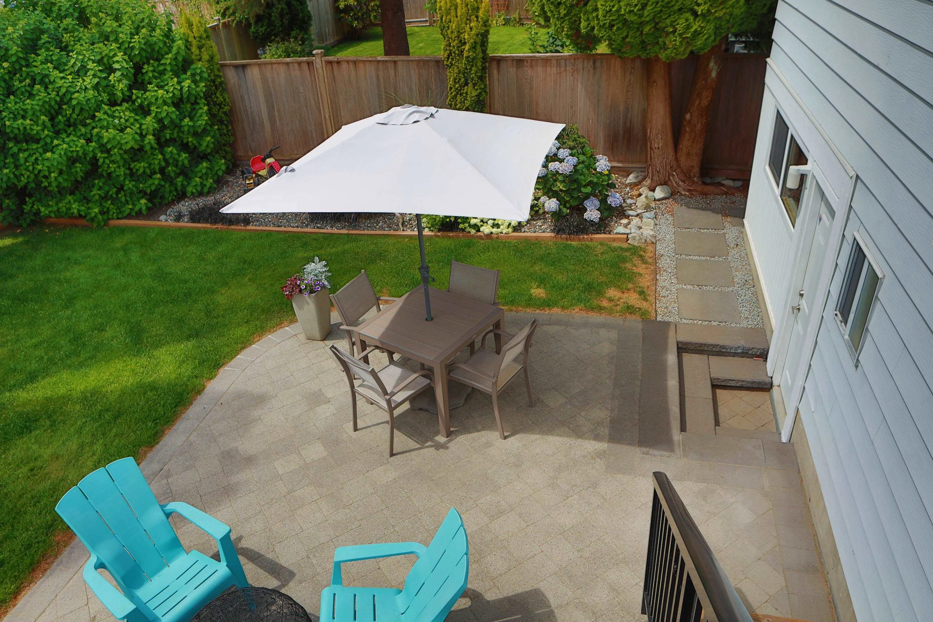954 Lincoln Avenue