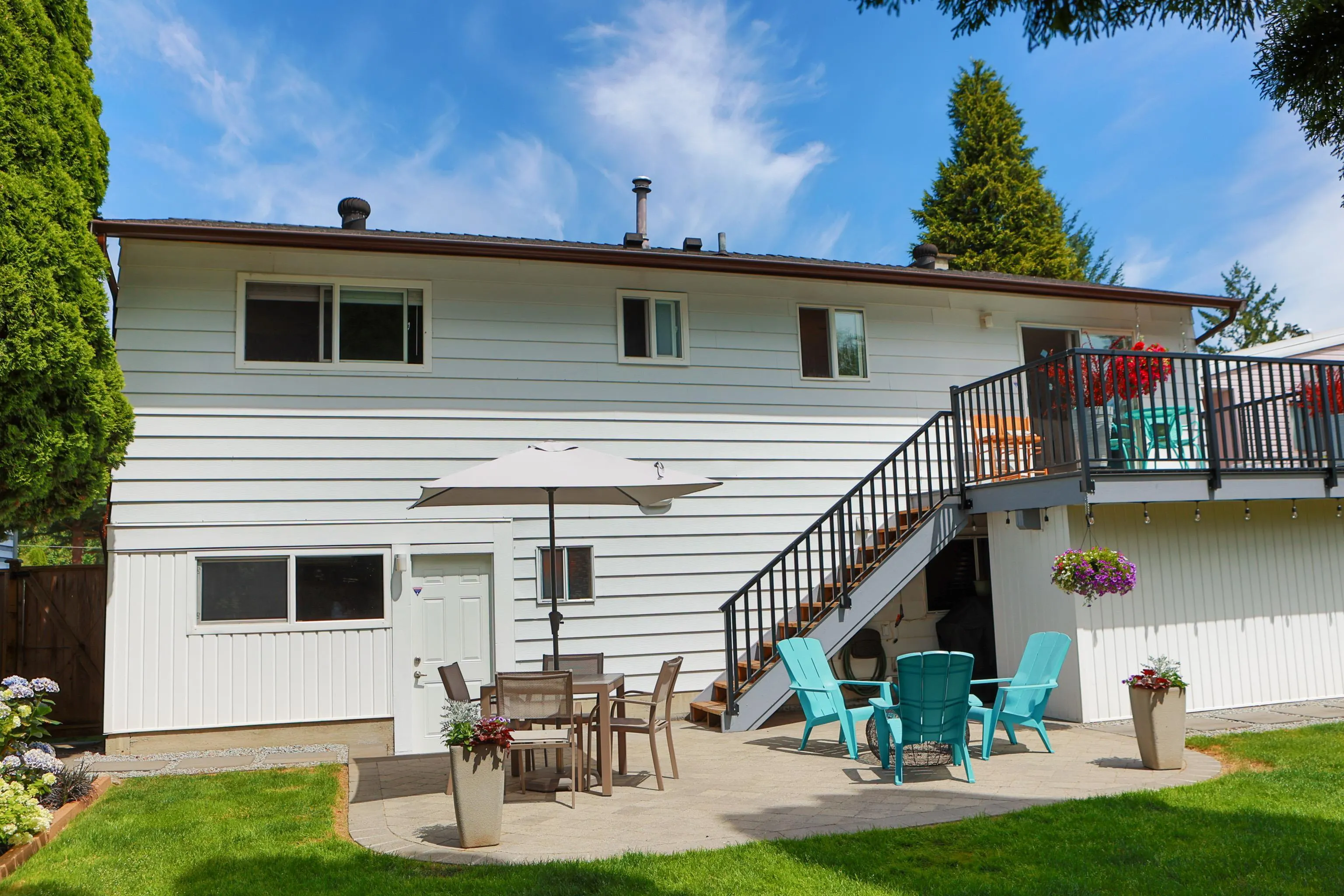 954 Lincoln Avenue