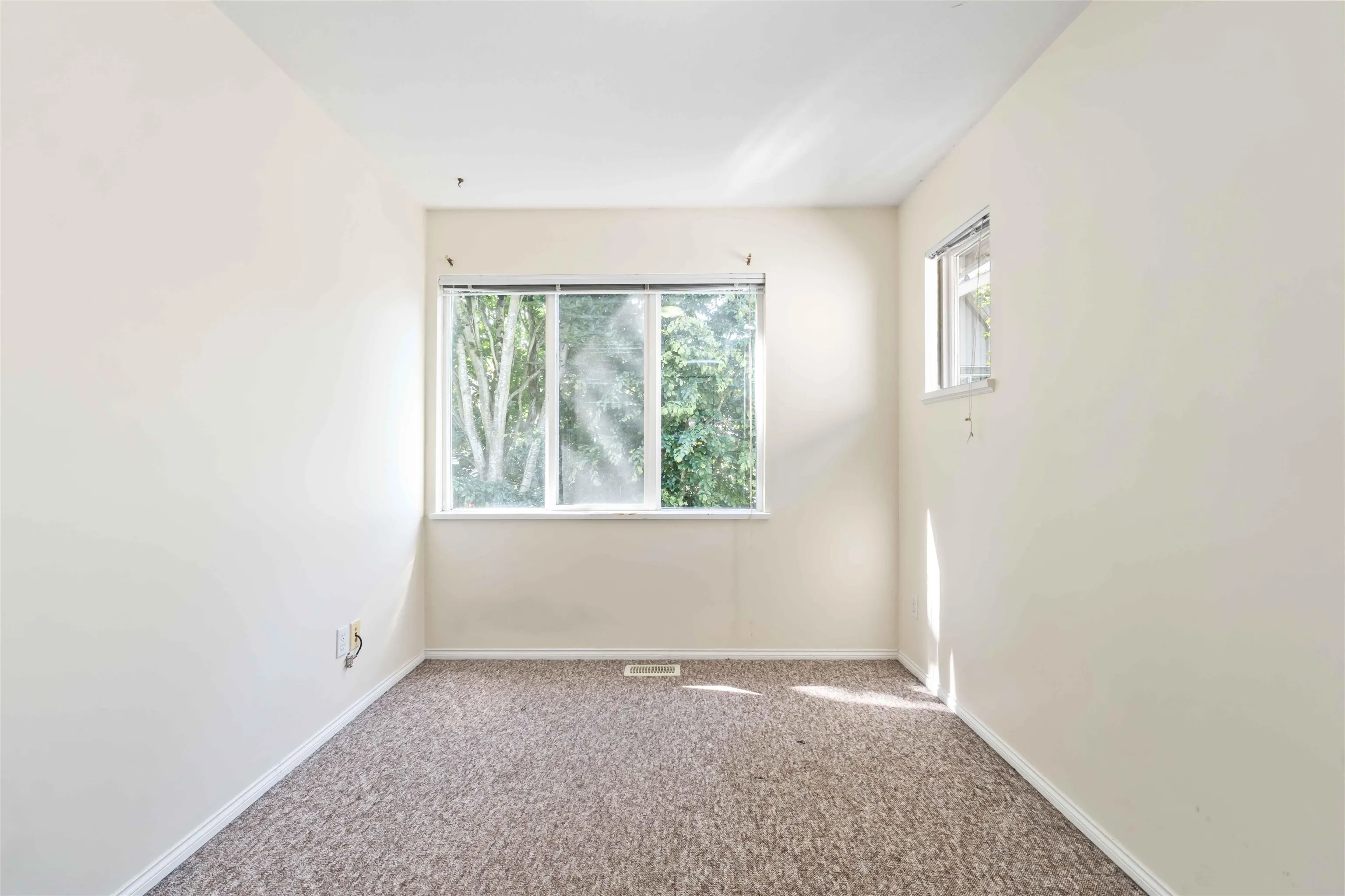 97 8775 161 Street