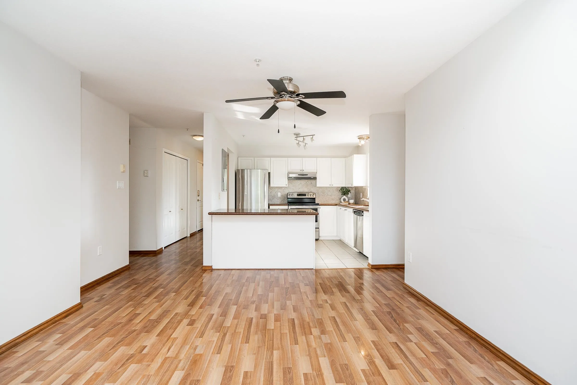 403 2559 Parkview Lane
