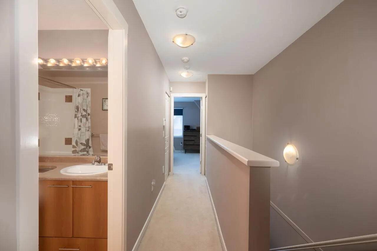 52 2000 Panorama Drive