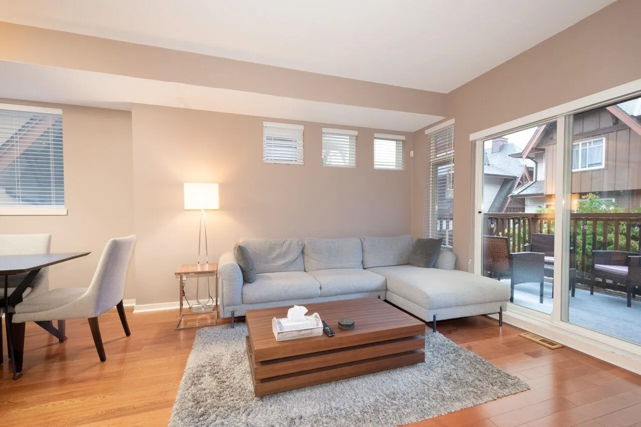 52 2000 Panorama Drive