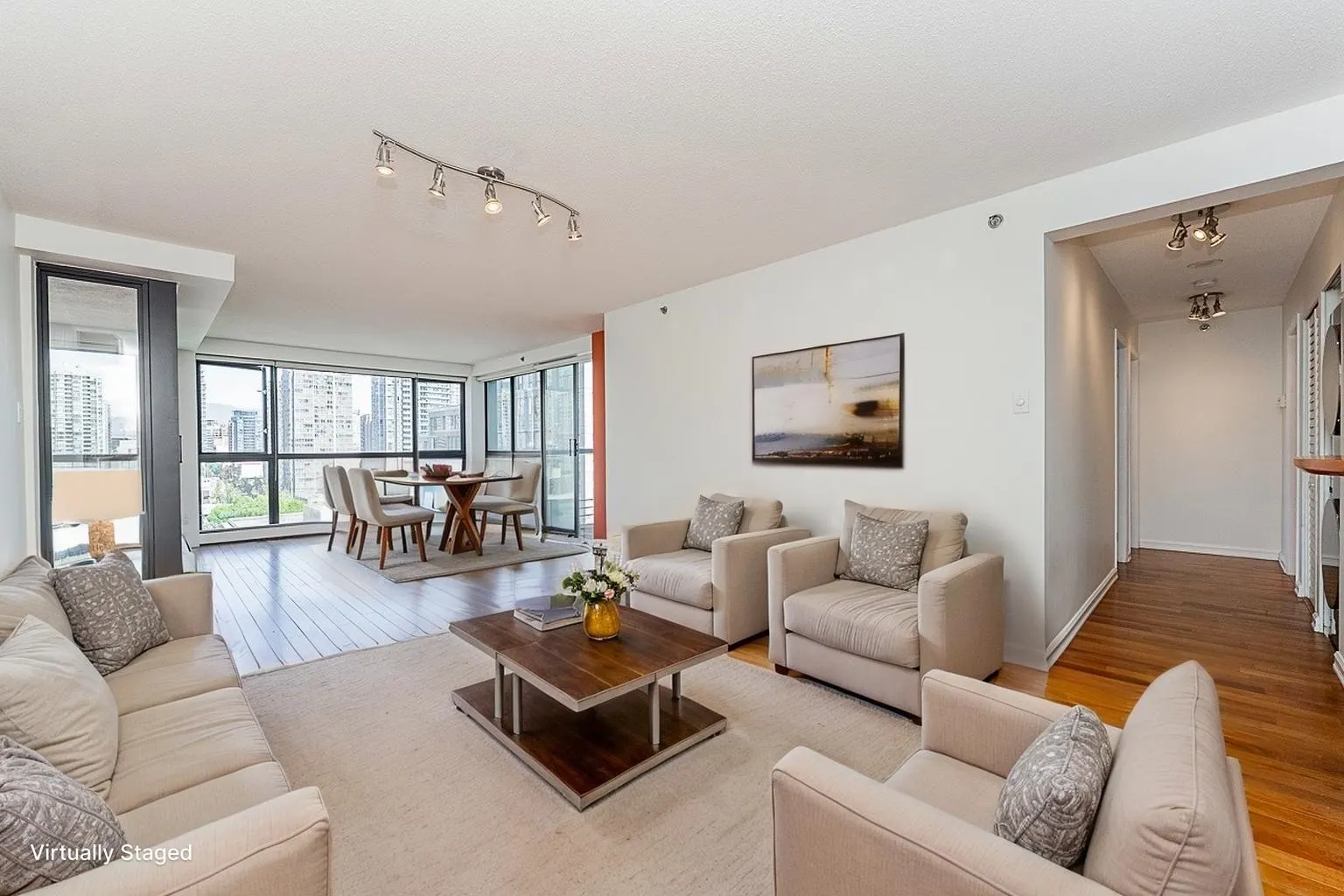 1304 283 Davie Street