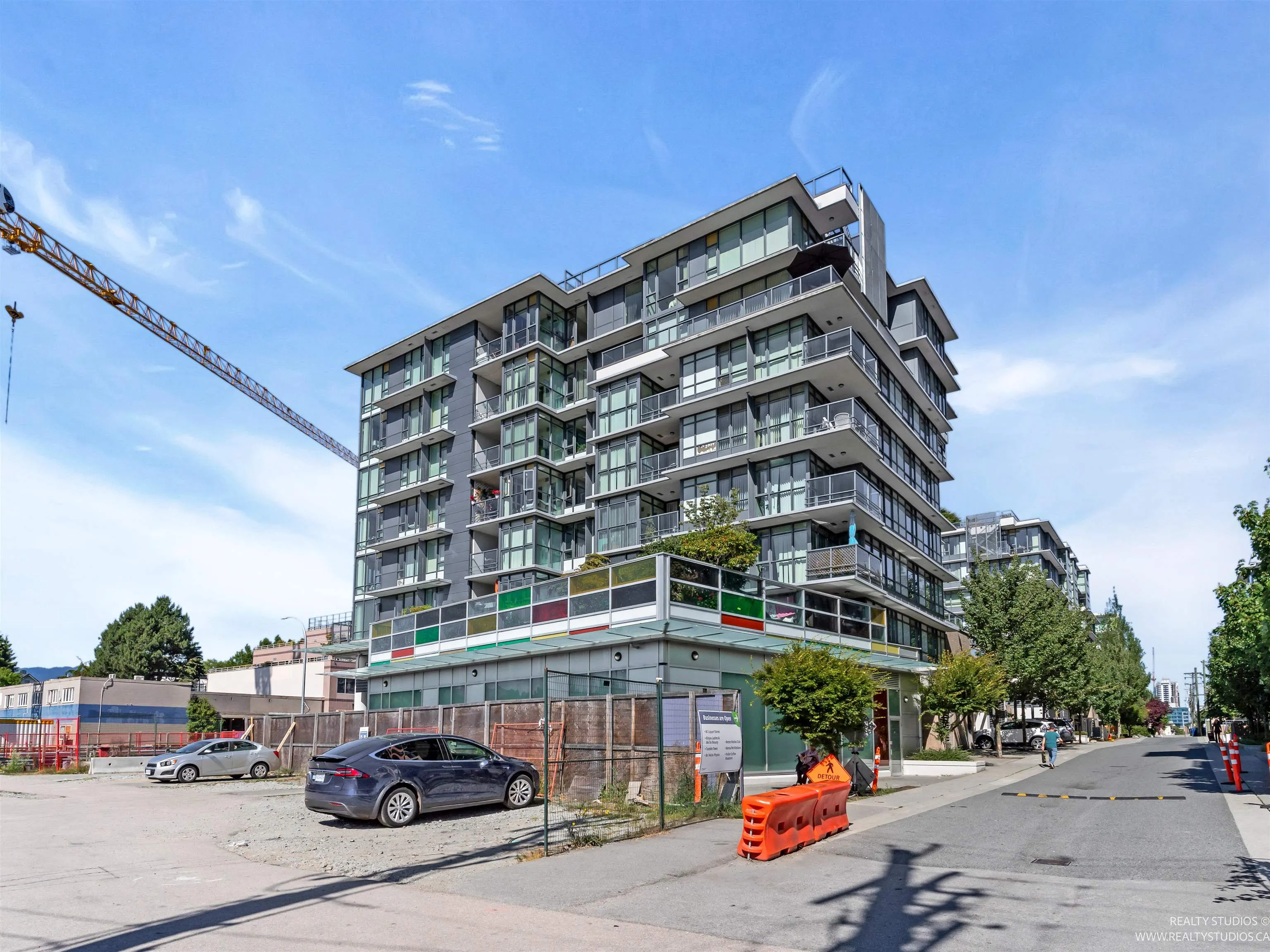 768 2080 W Broadway