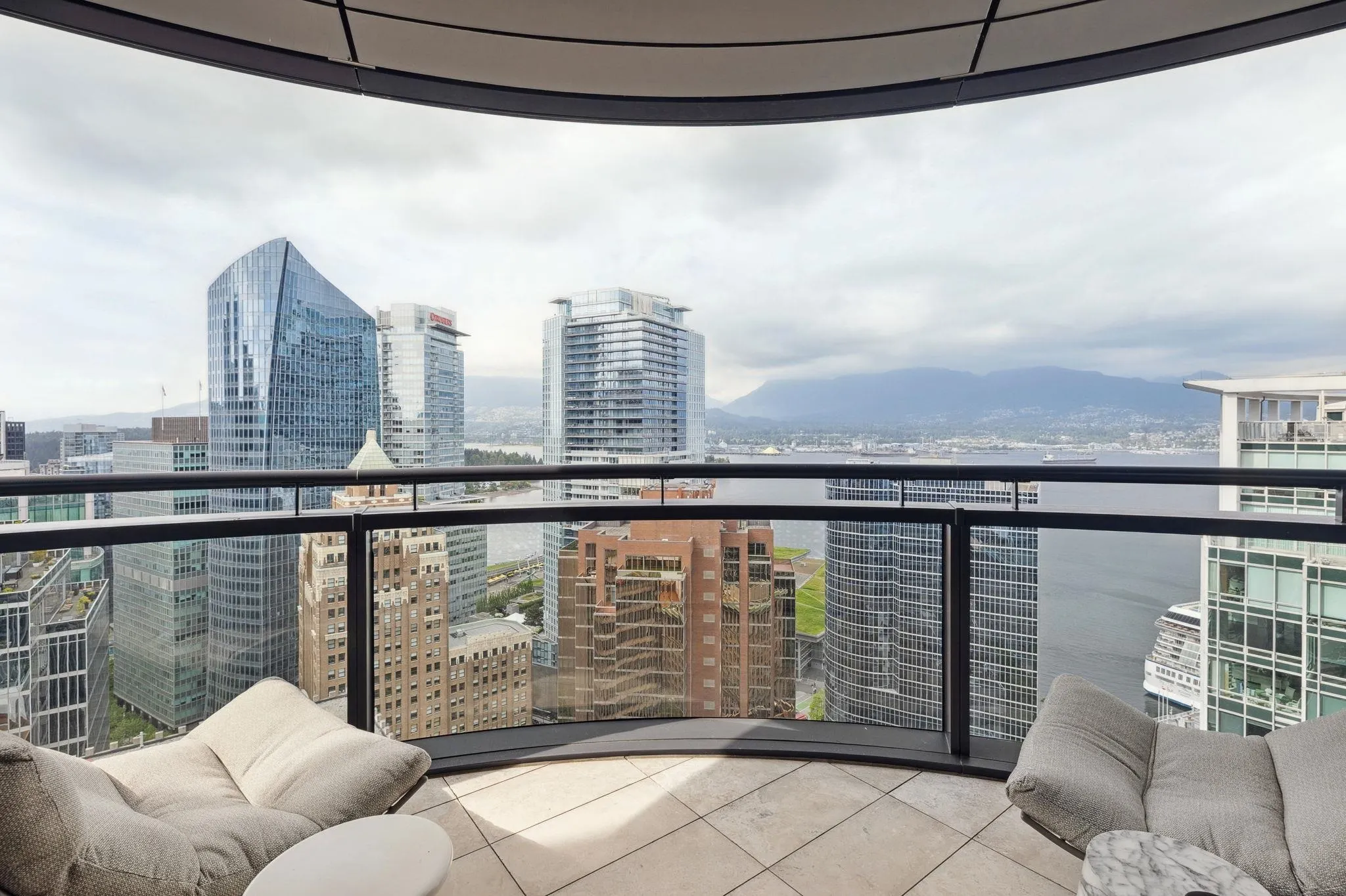 3006 838 W Hastings Street