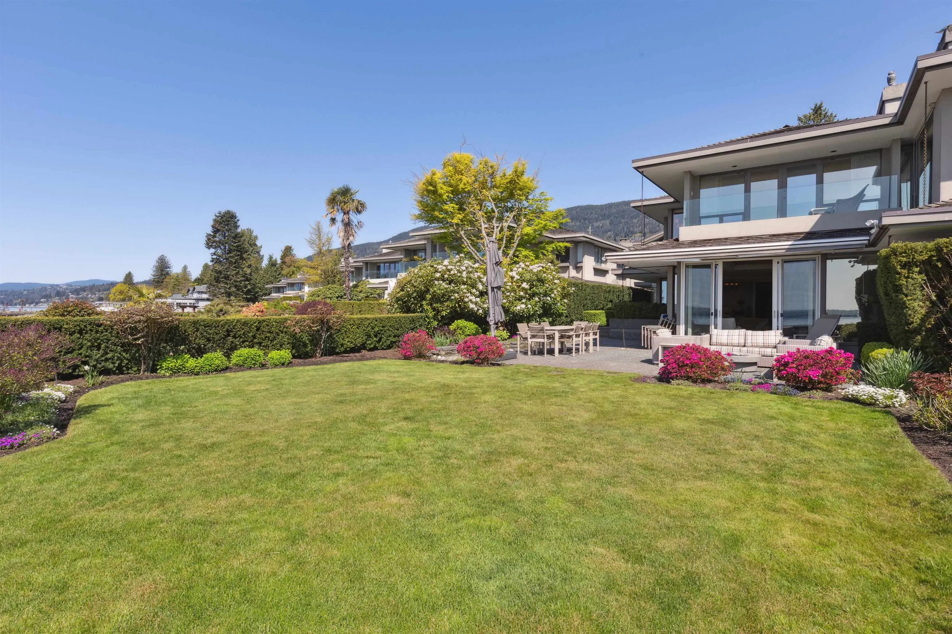 2406 Bellevue Avenue