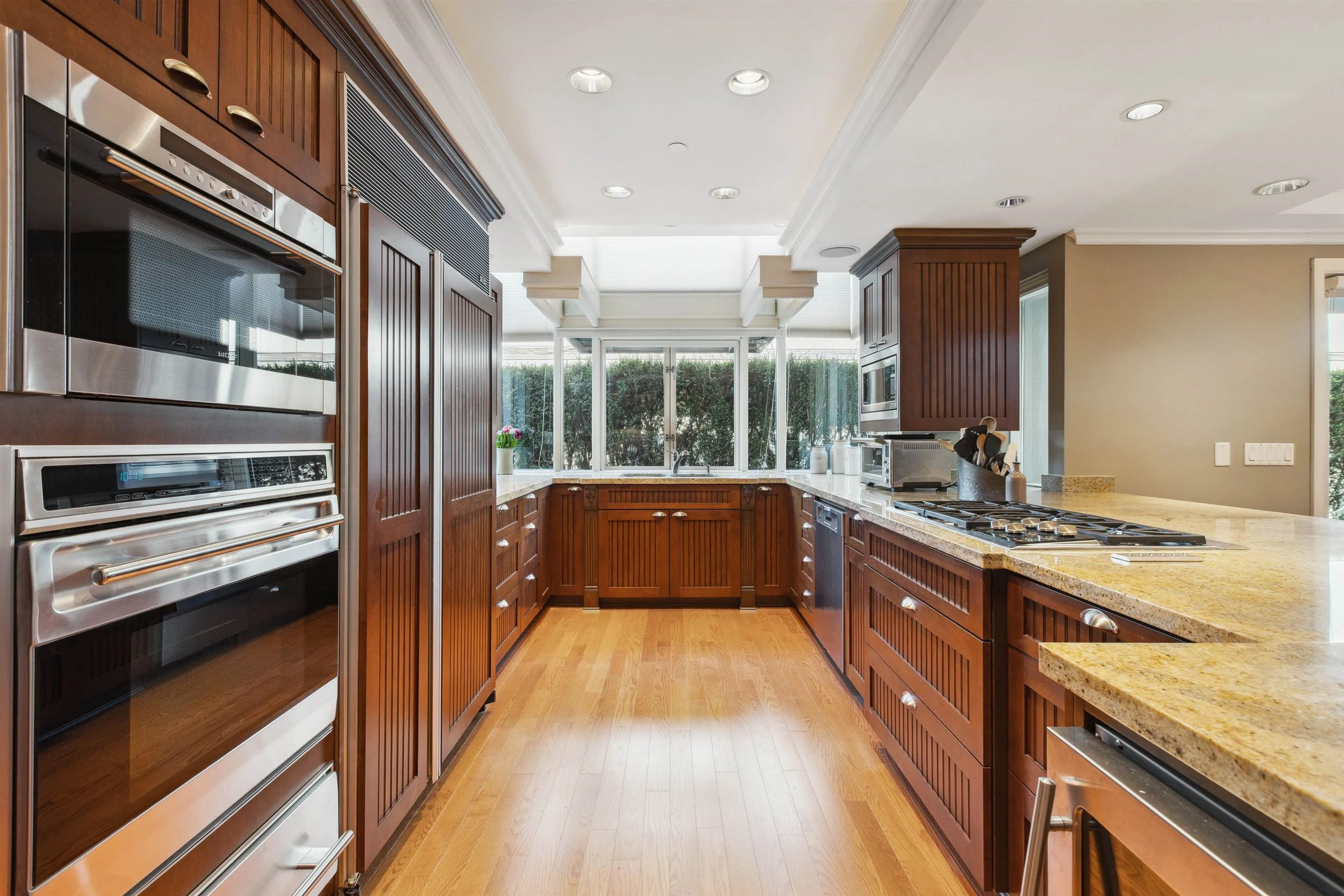 2406 Bellevue Avenue