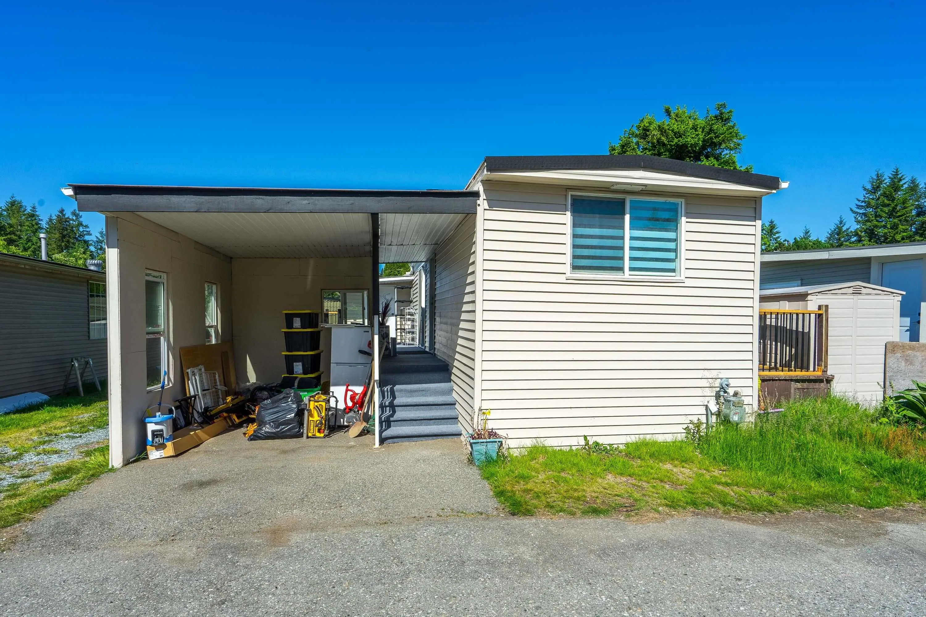 9 3031 200 Street