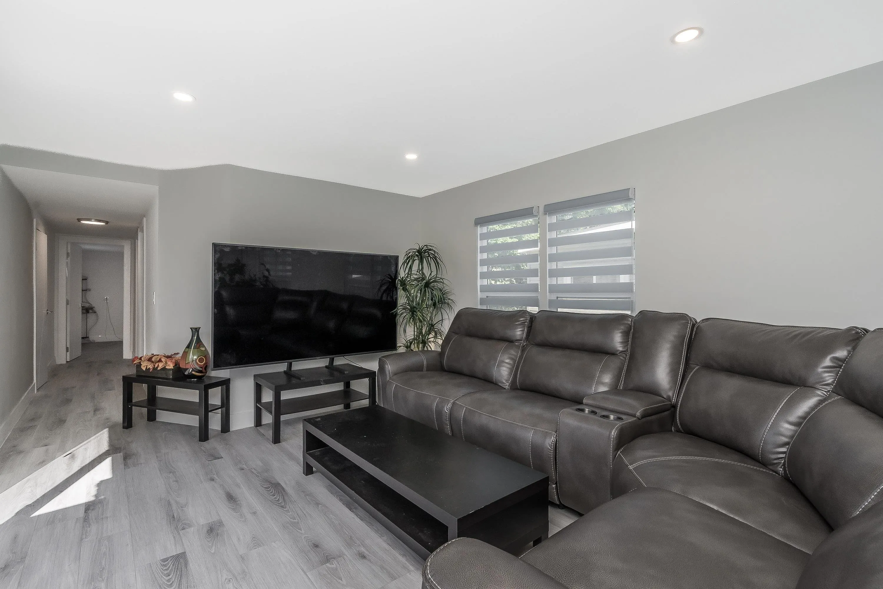 9 3031 200 Street