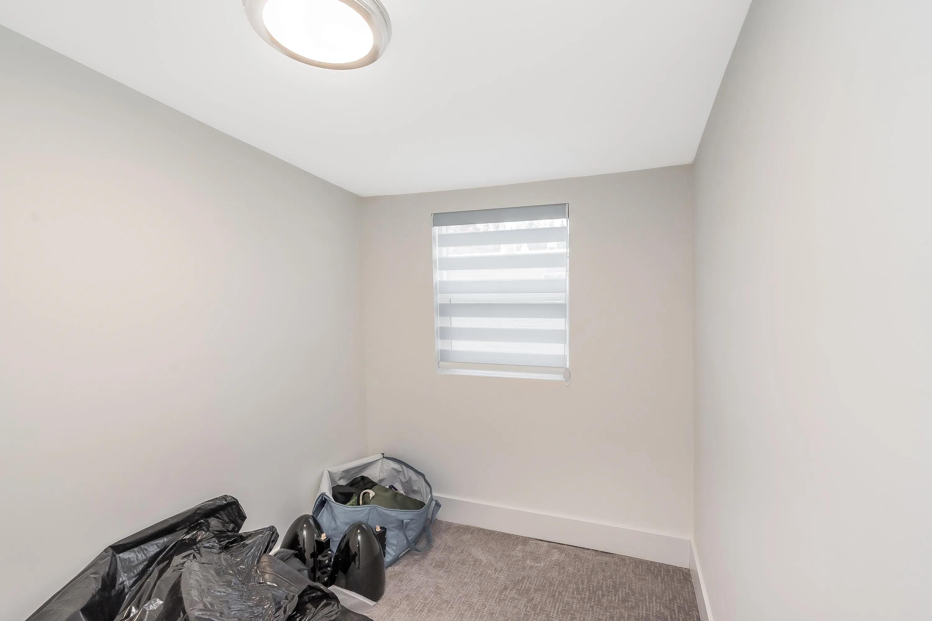 9 3031 200 Street