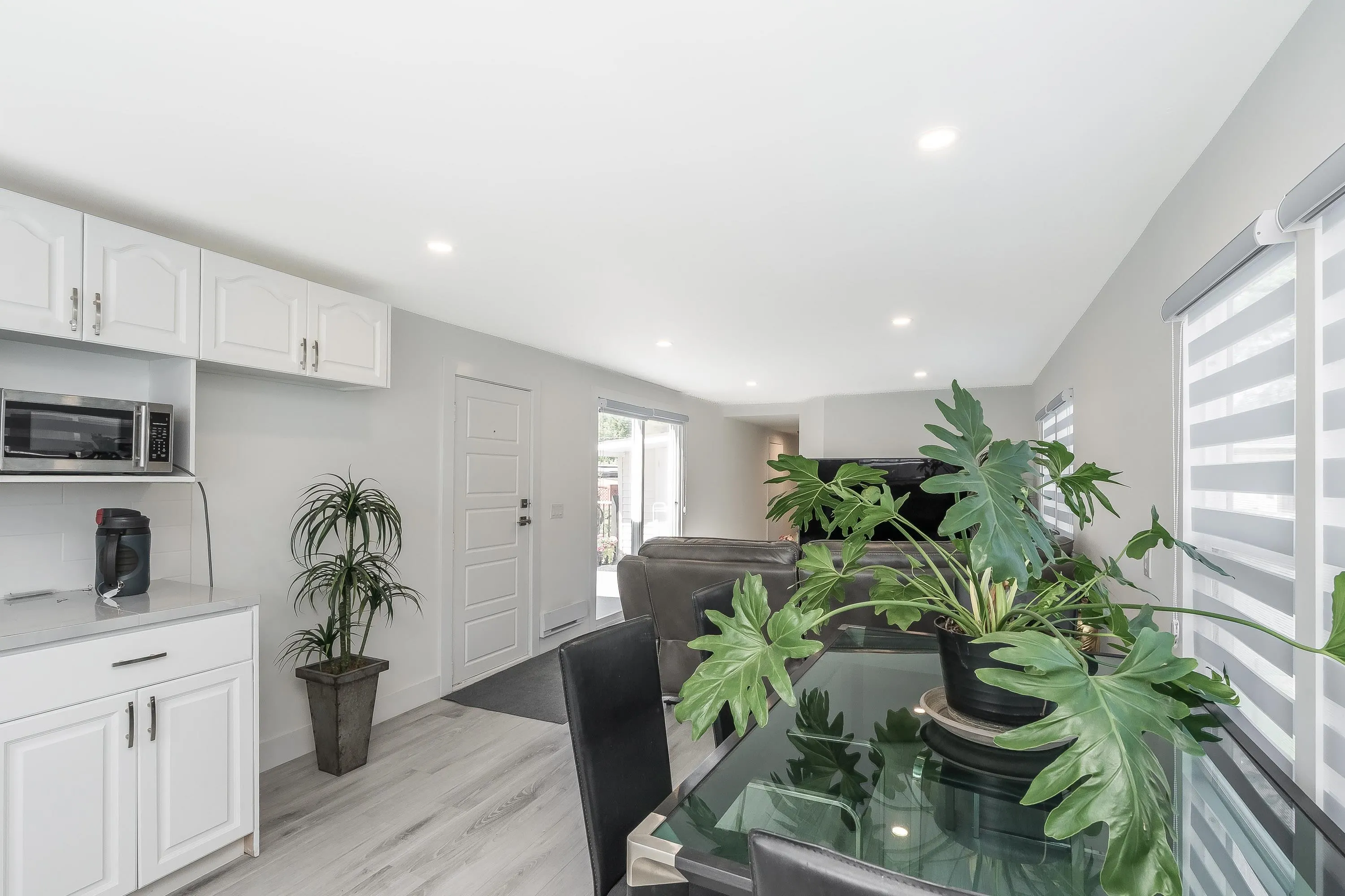 9 3031 200 Street