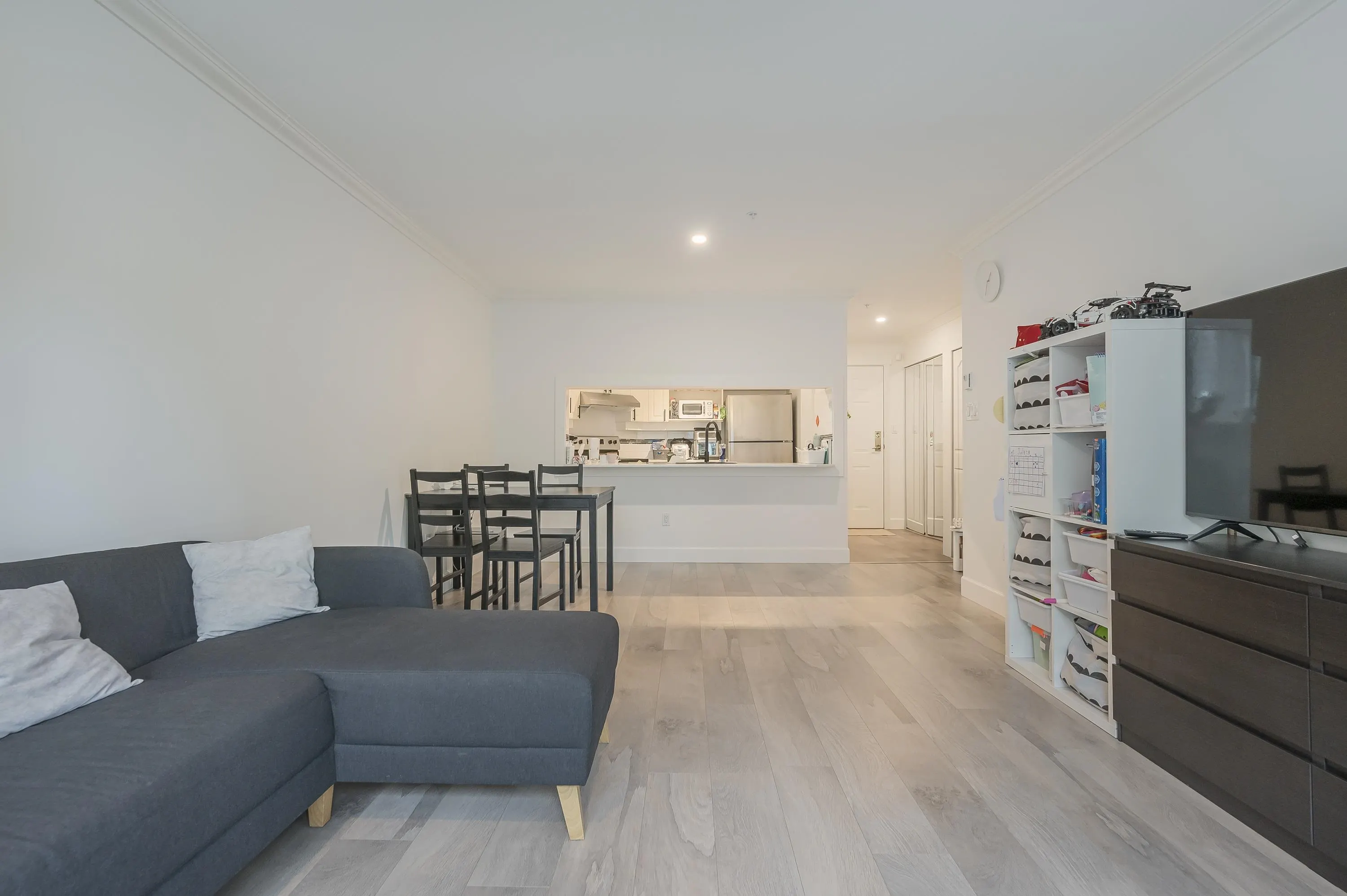 311 1588 Best Street
