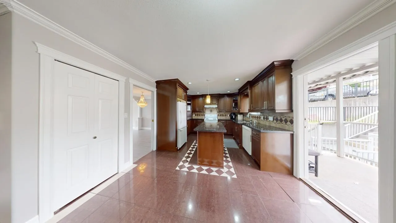 7563 Cariboo Road