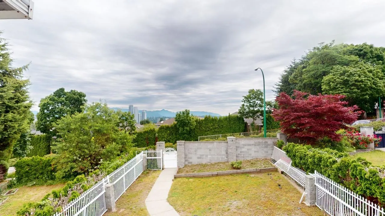 7563 Cariboo Road